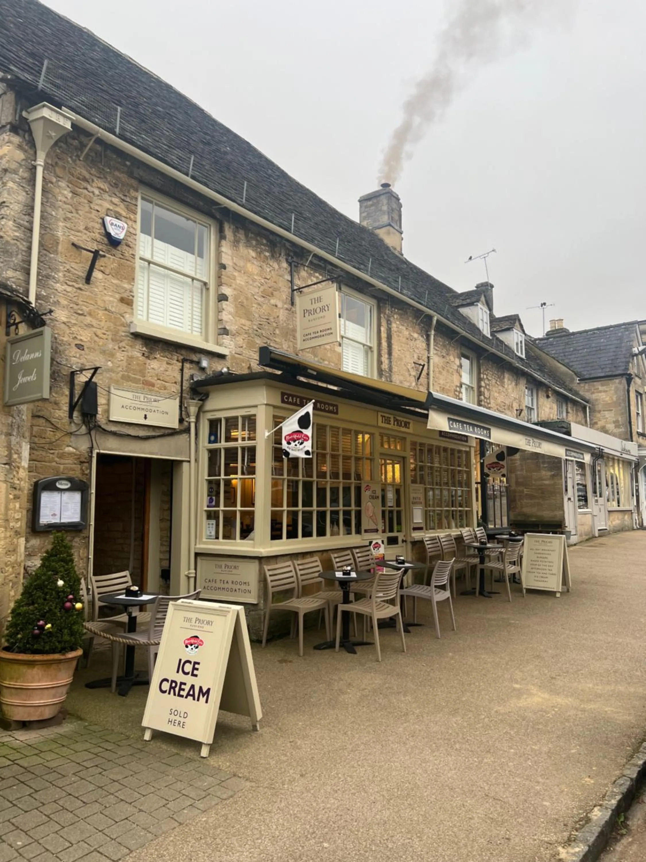 Property building in Priory Tearooms Burford with Rooms