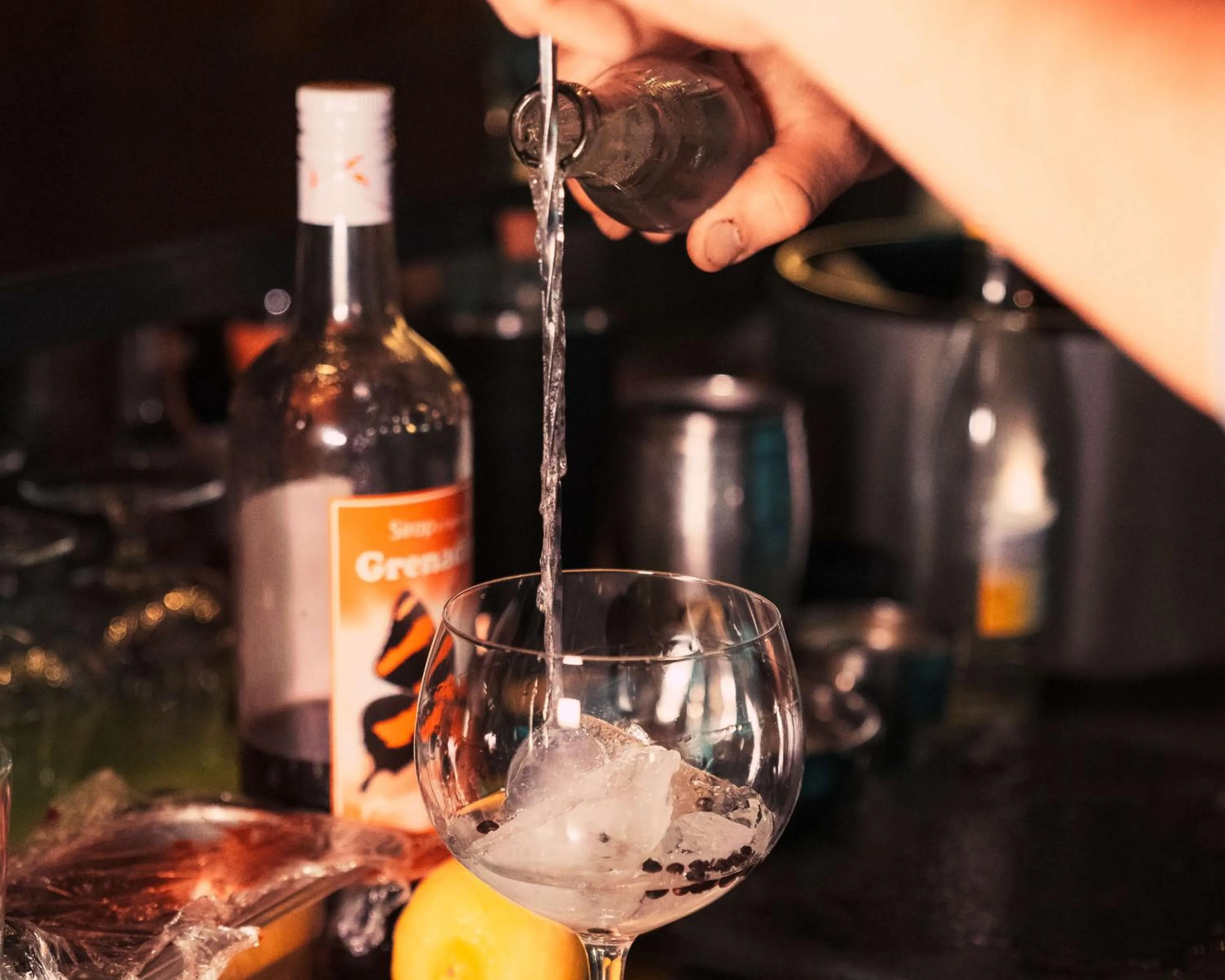 Restaurant/places to eat in chetzeron