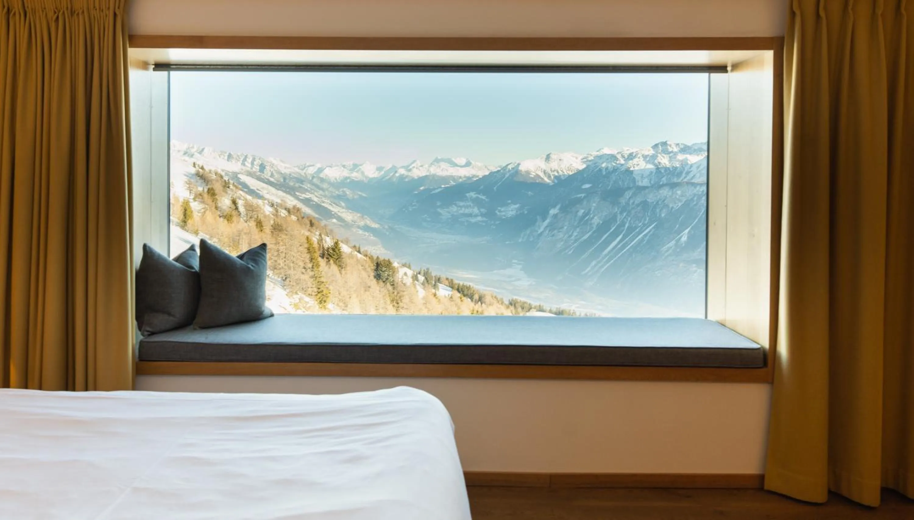 Mountain view, Bed in chetzeron