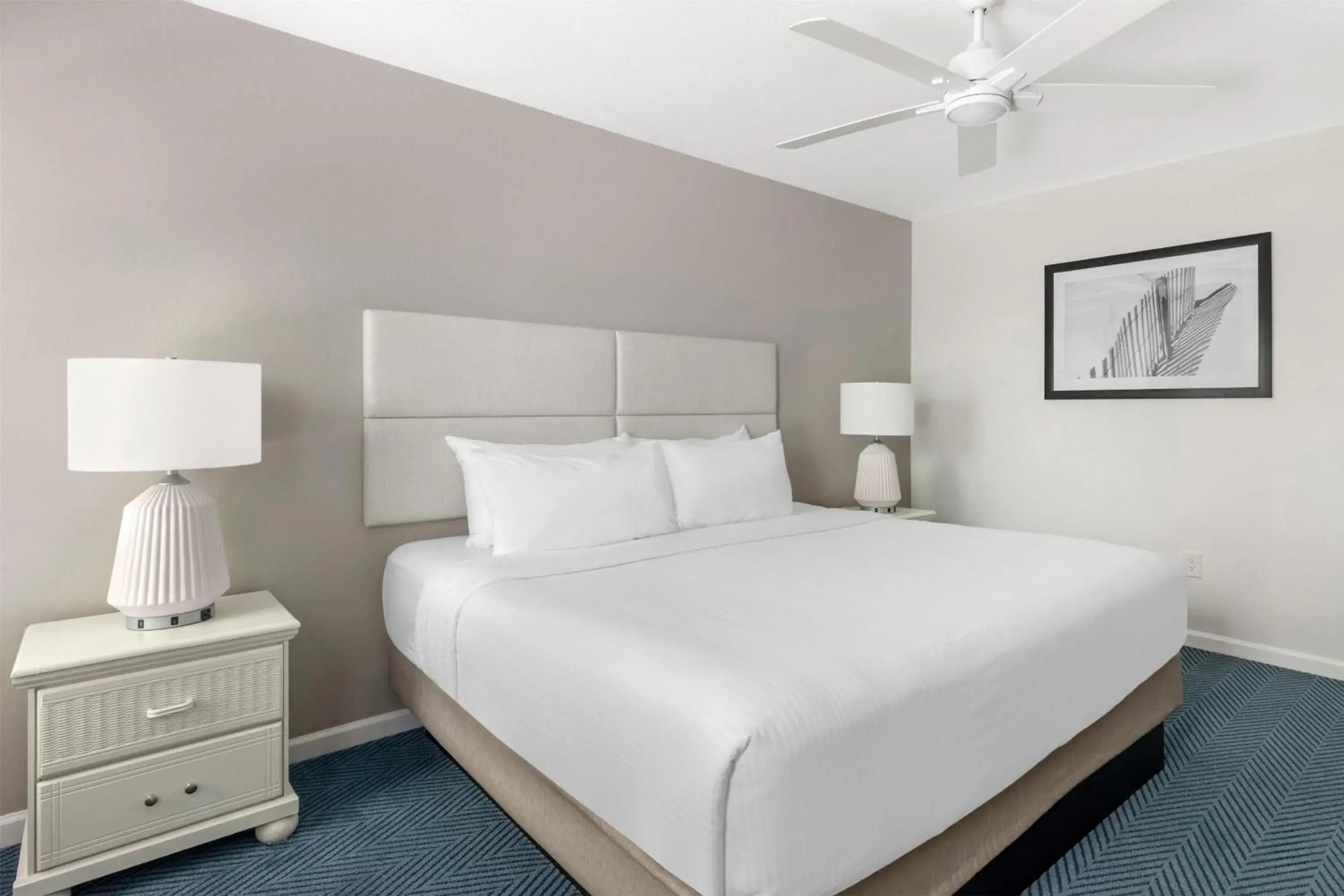 One-Bedroom King Suite with Roll-In Shower - Mobility Access in Hilton Vacation Club Beachwoods Kitty Hawk One-Bedroom King Suite with Roll-In Shower - Mobility Access in Hilton Vacation Club Beachwoods Kitty Hawk