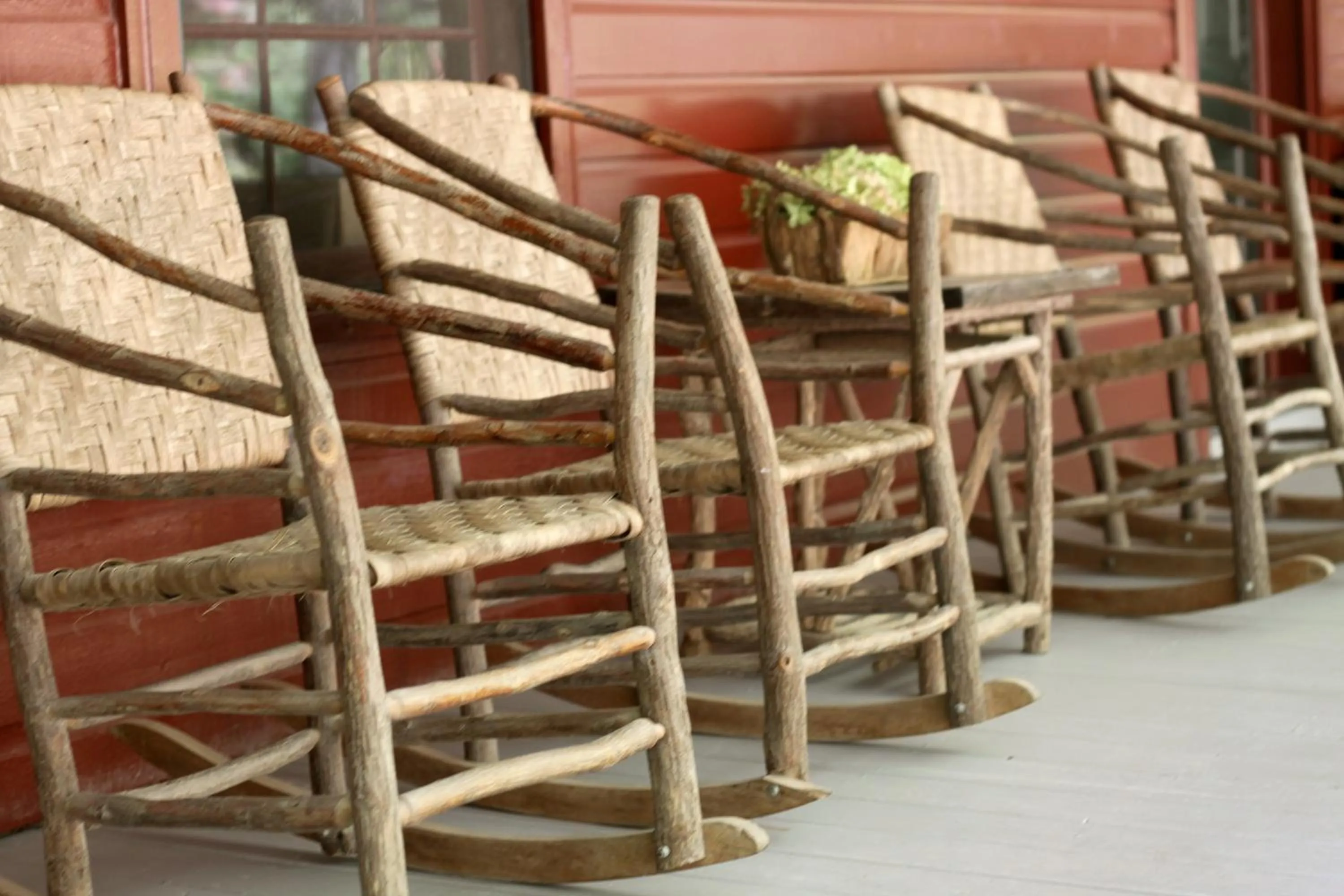 Facade/entrance in Glen-Ella Springs Hotel & Restaurant