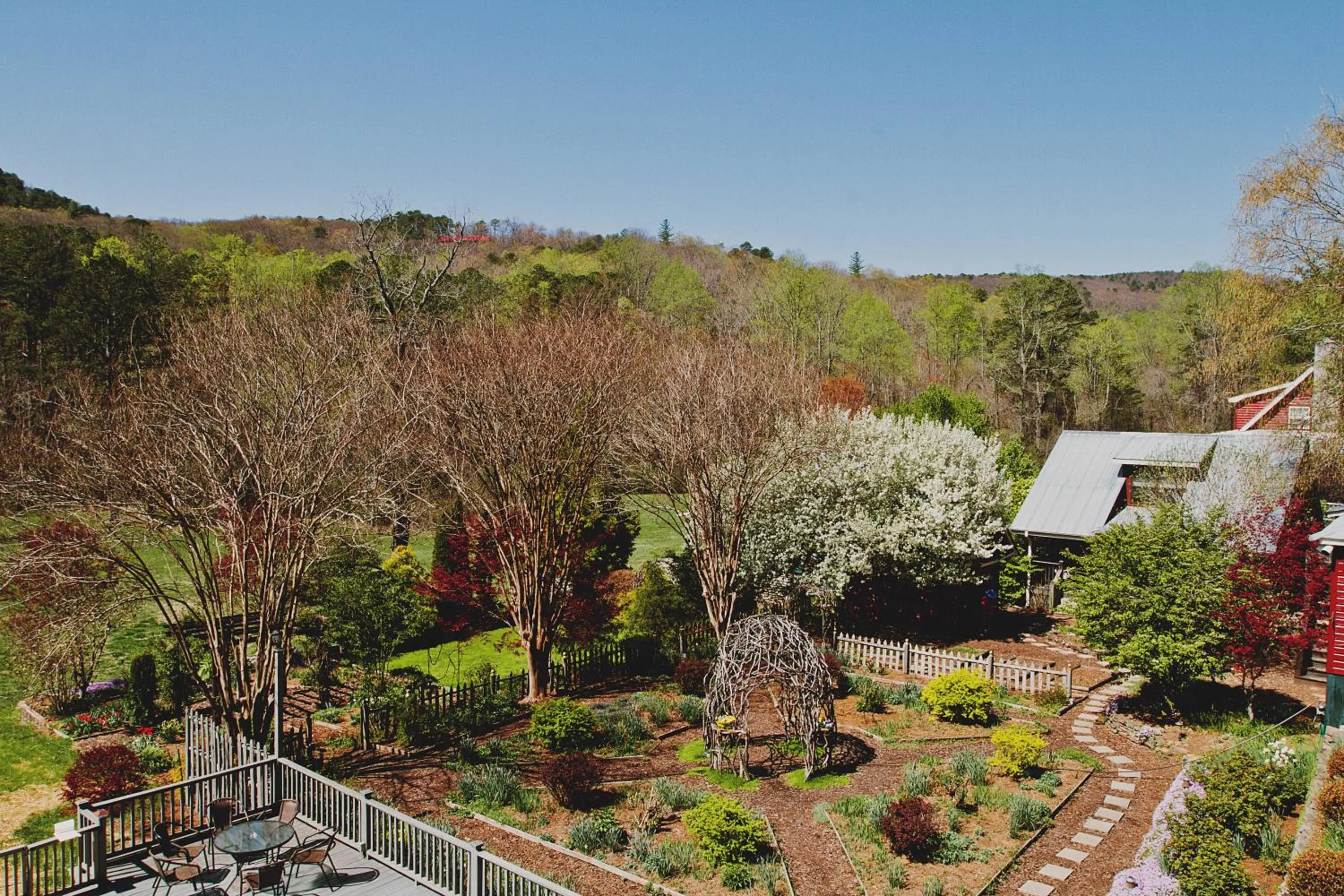 Garden in Glen-Ella Springs Hotel & Restaurant