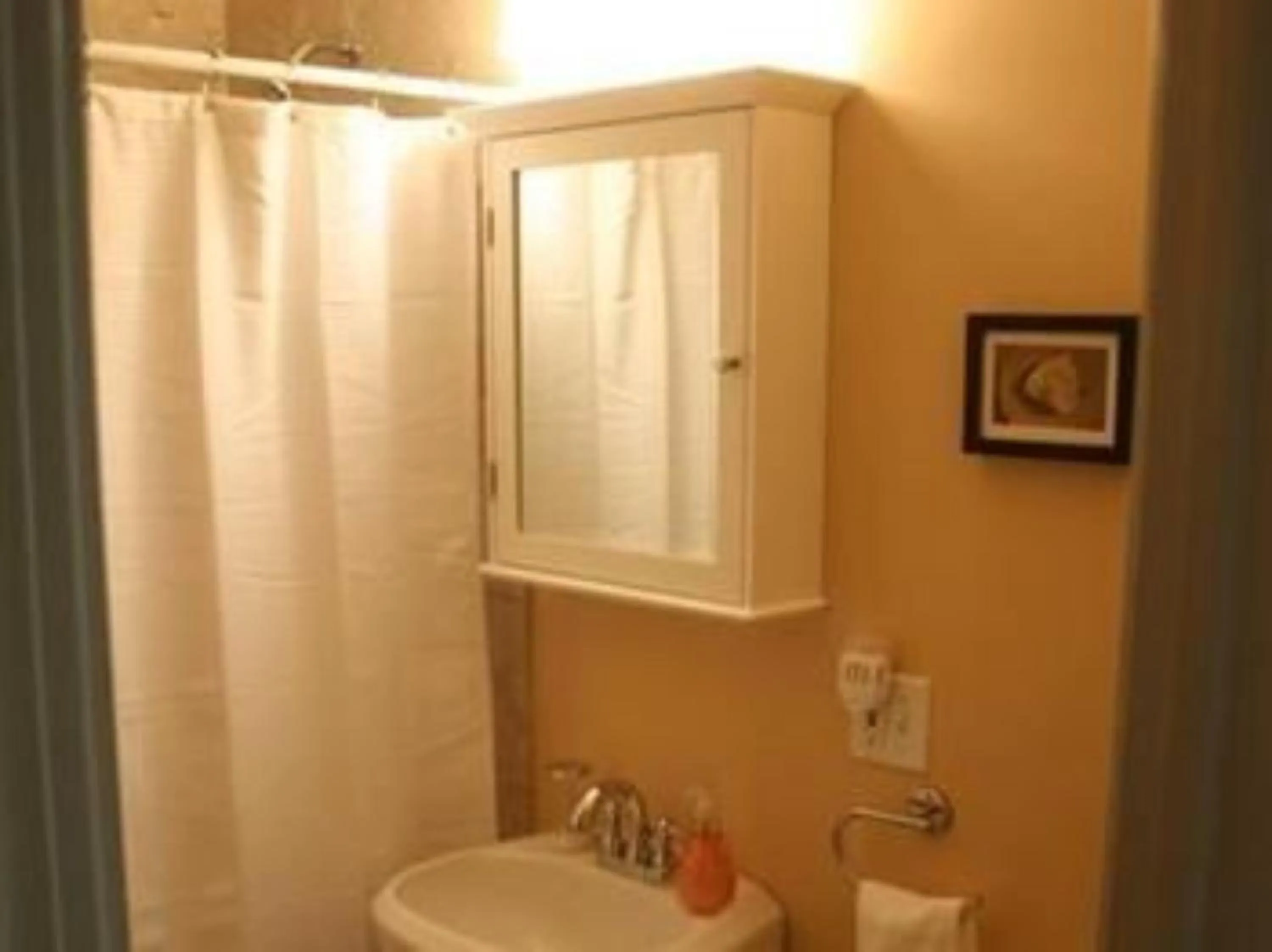 Other in Roscoe Village Guesthouse