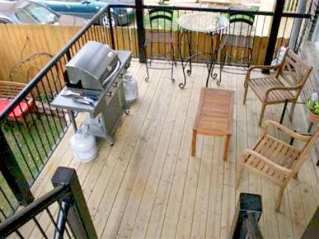 Other in Roscoe Village Guesthouse