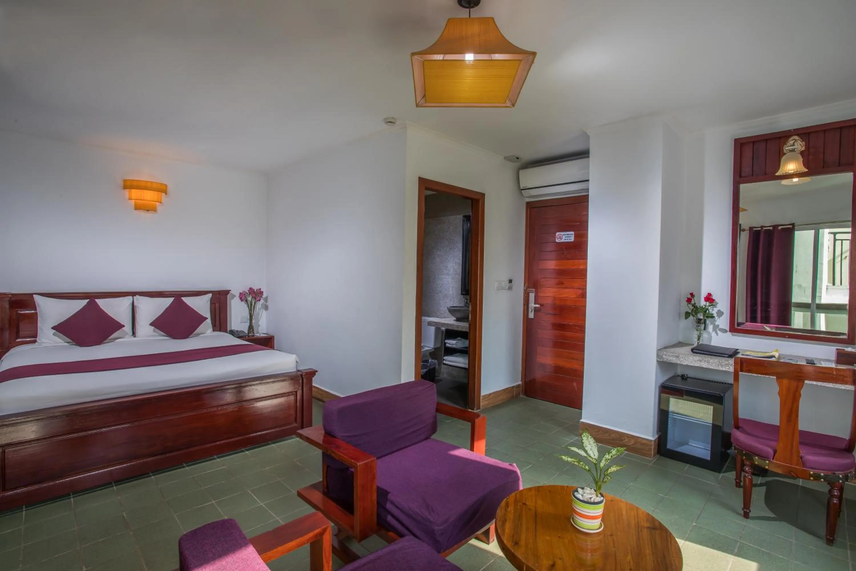 Bedroom in V Hotel Phnom Penh