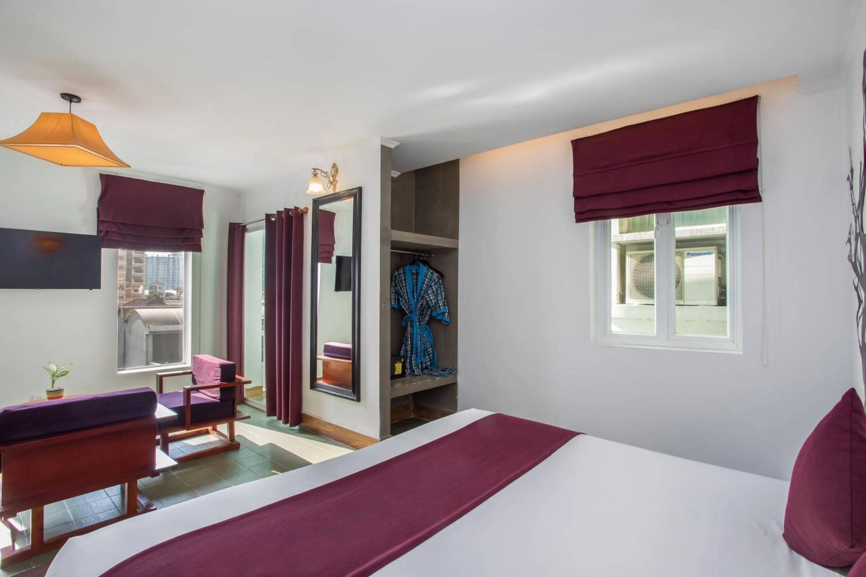 Bedroom, TV/Entertainment Center in V Hotel Phnom Penh