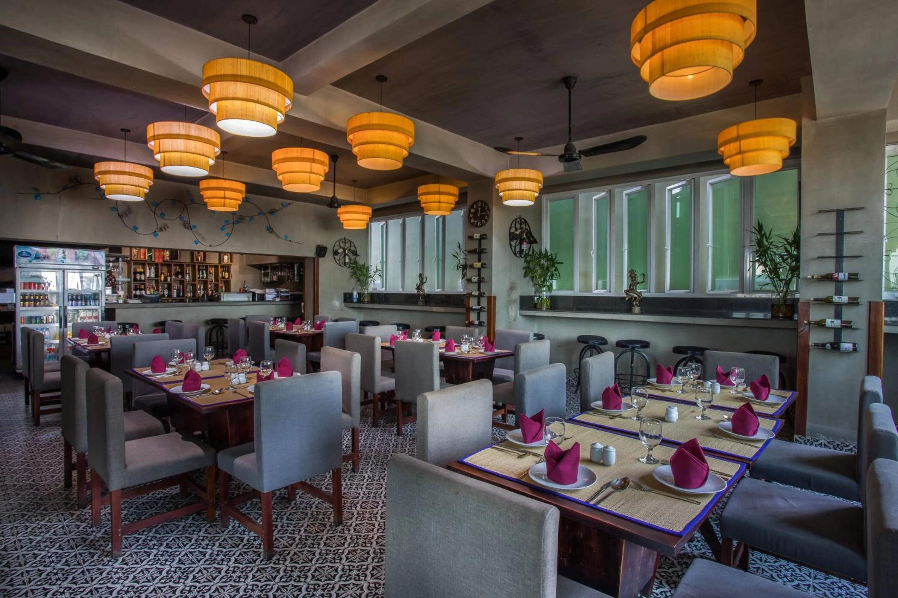 Meals, Restaurant/Places to Eat in V Hotel Phnom Penh