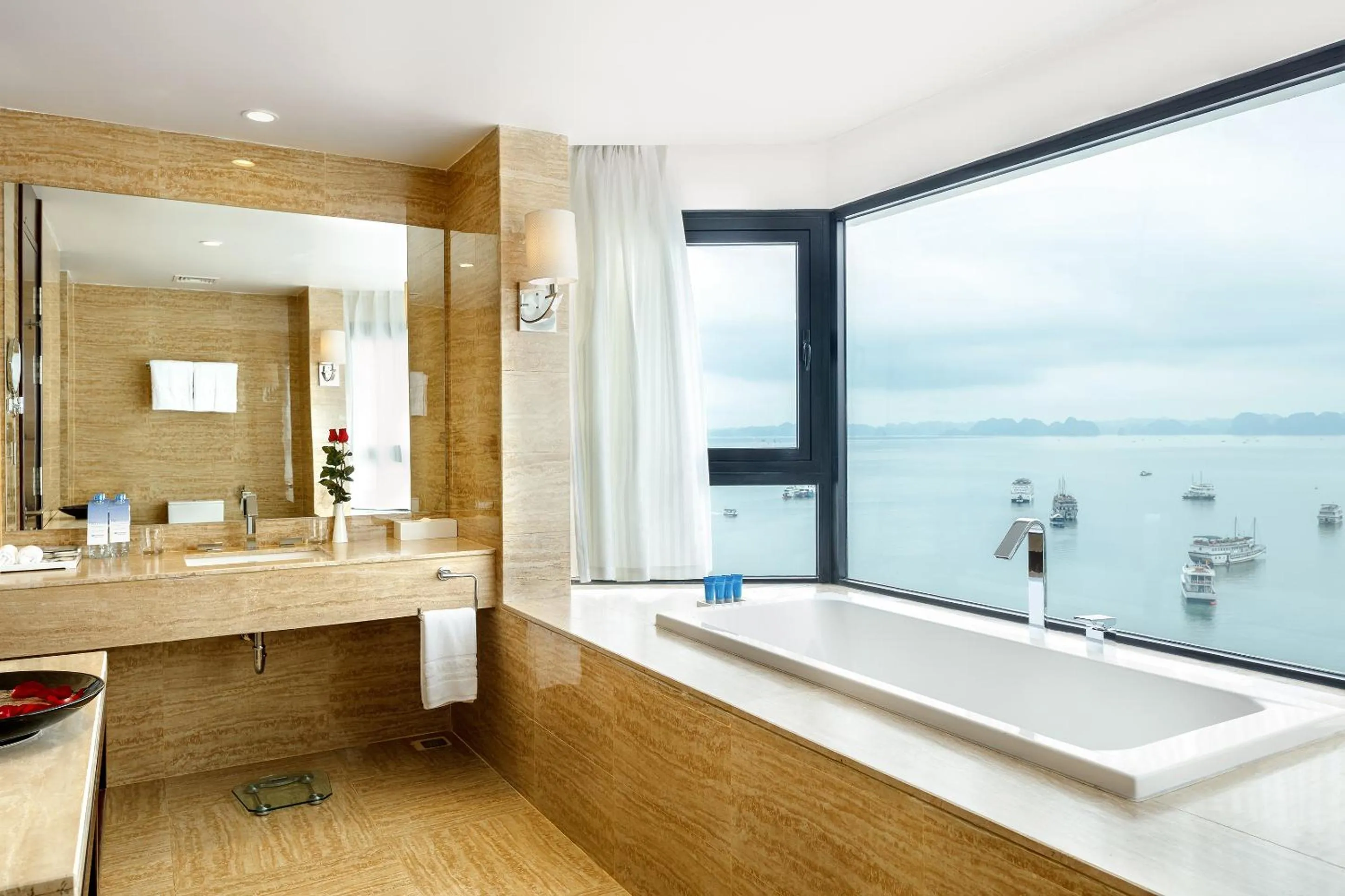 Bathroom in Wyndham Legend Halong