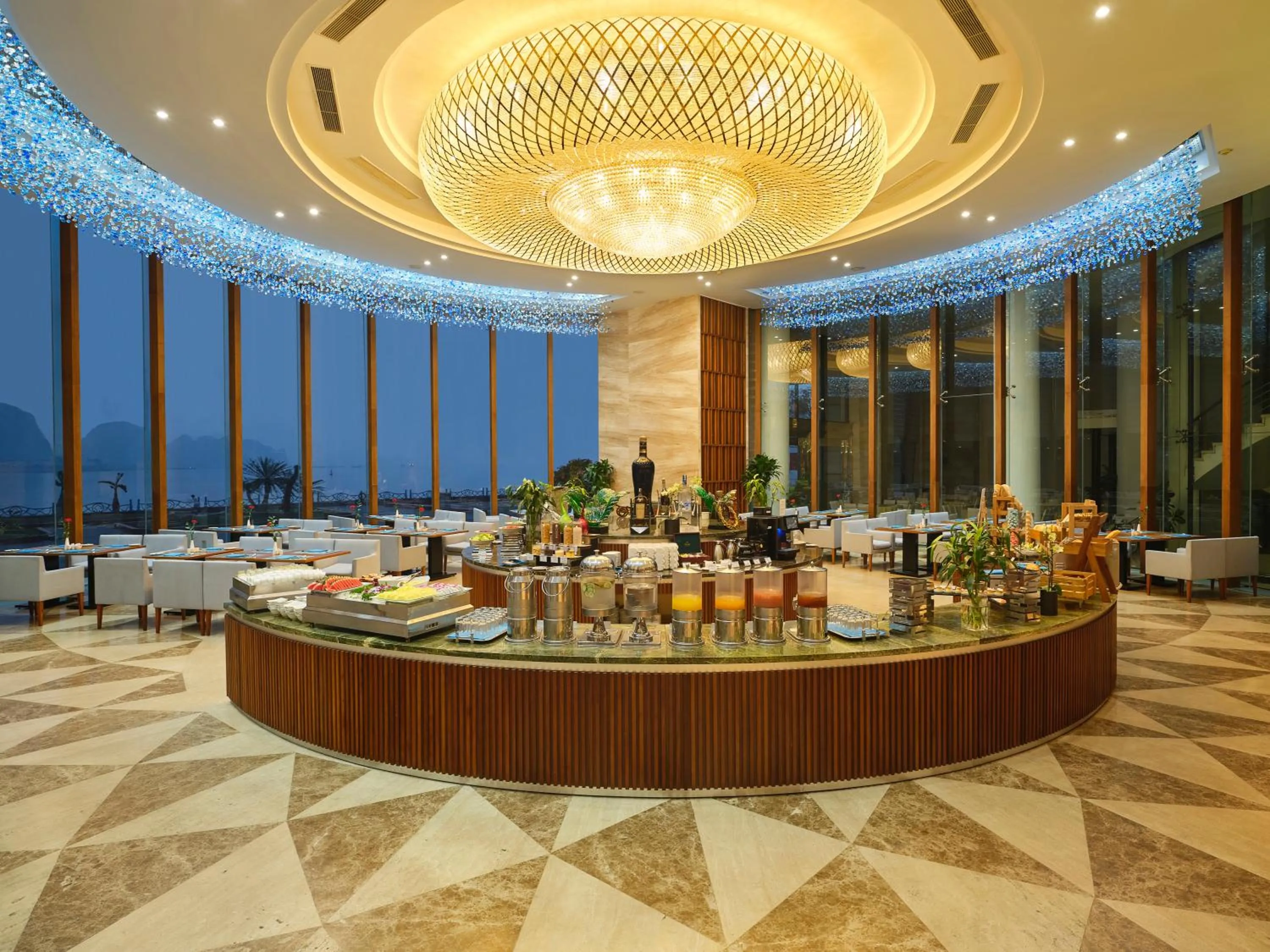 Wyndham Legend Halong