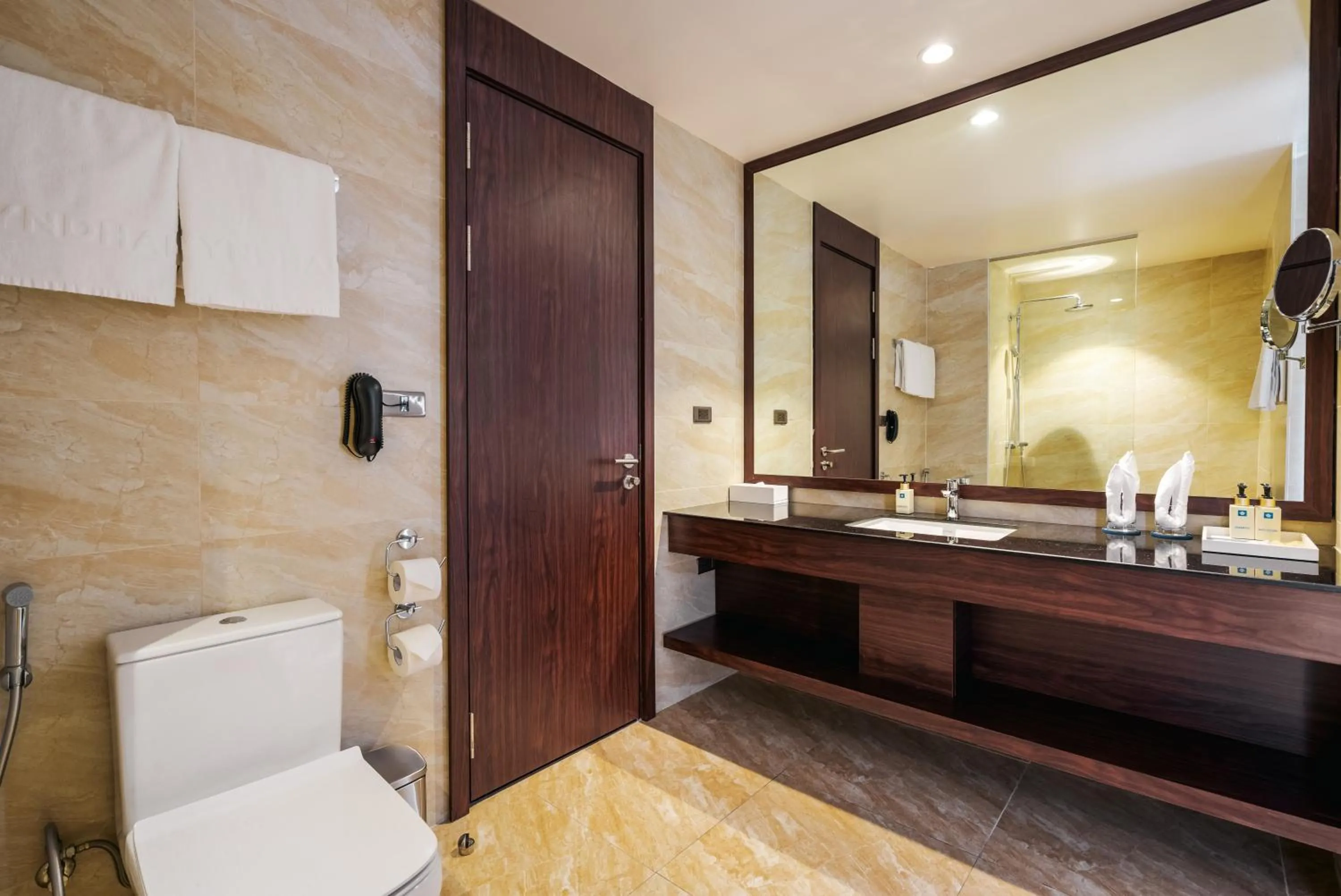 Wyndham Legend Halong