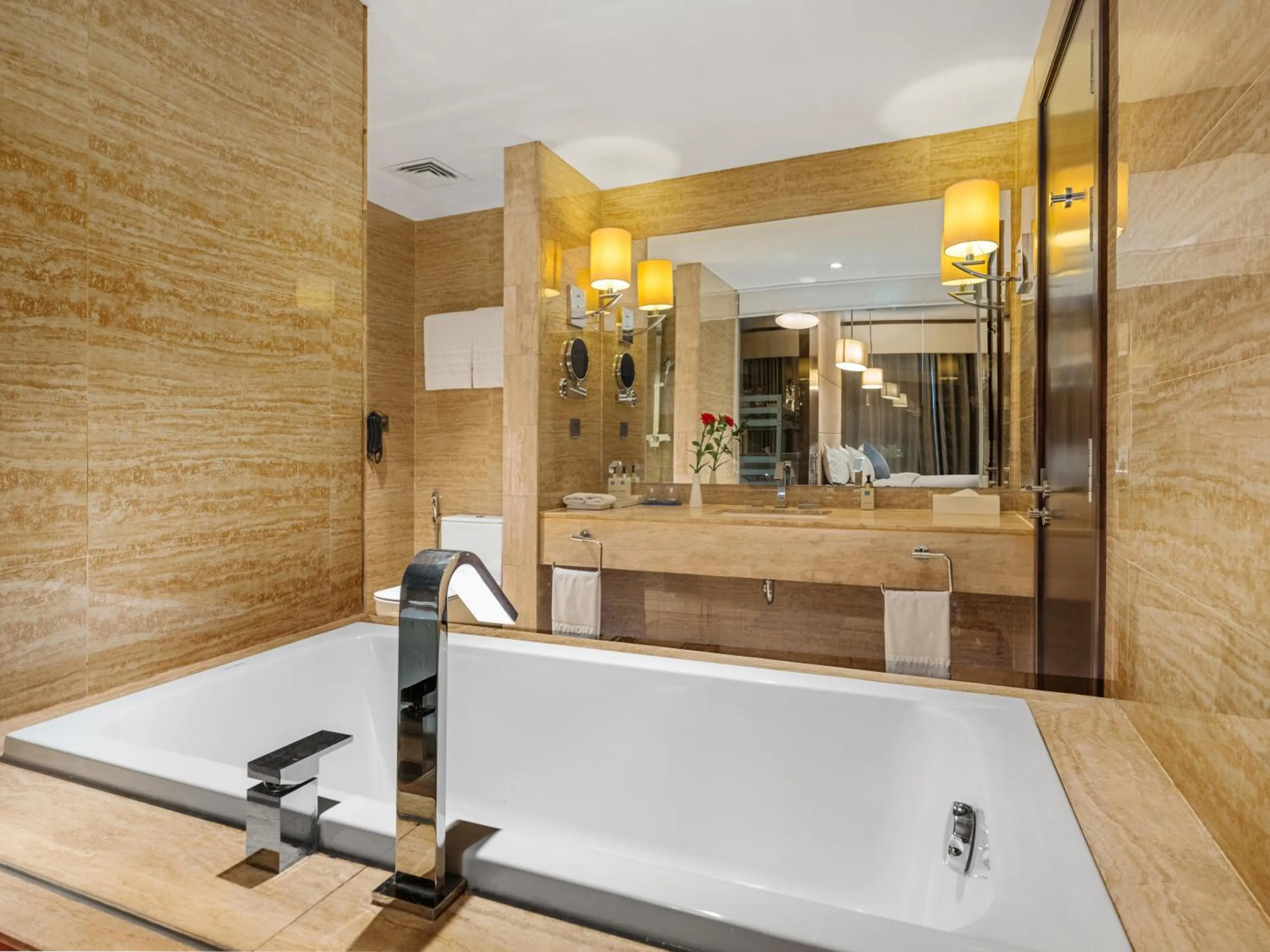 Wyndham Legend Halong