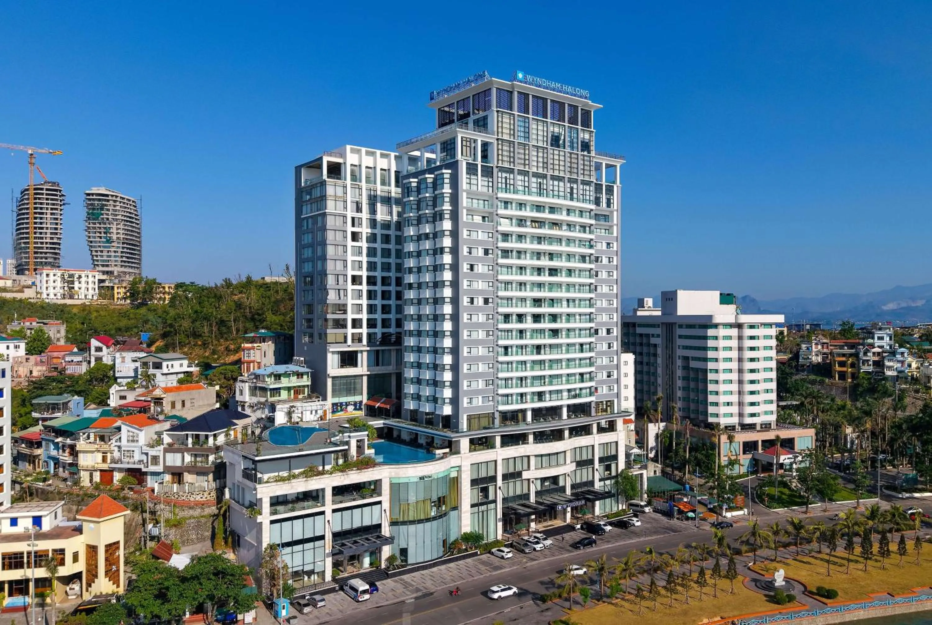 Property building in Wyndham Legend Halong