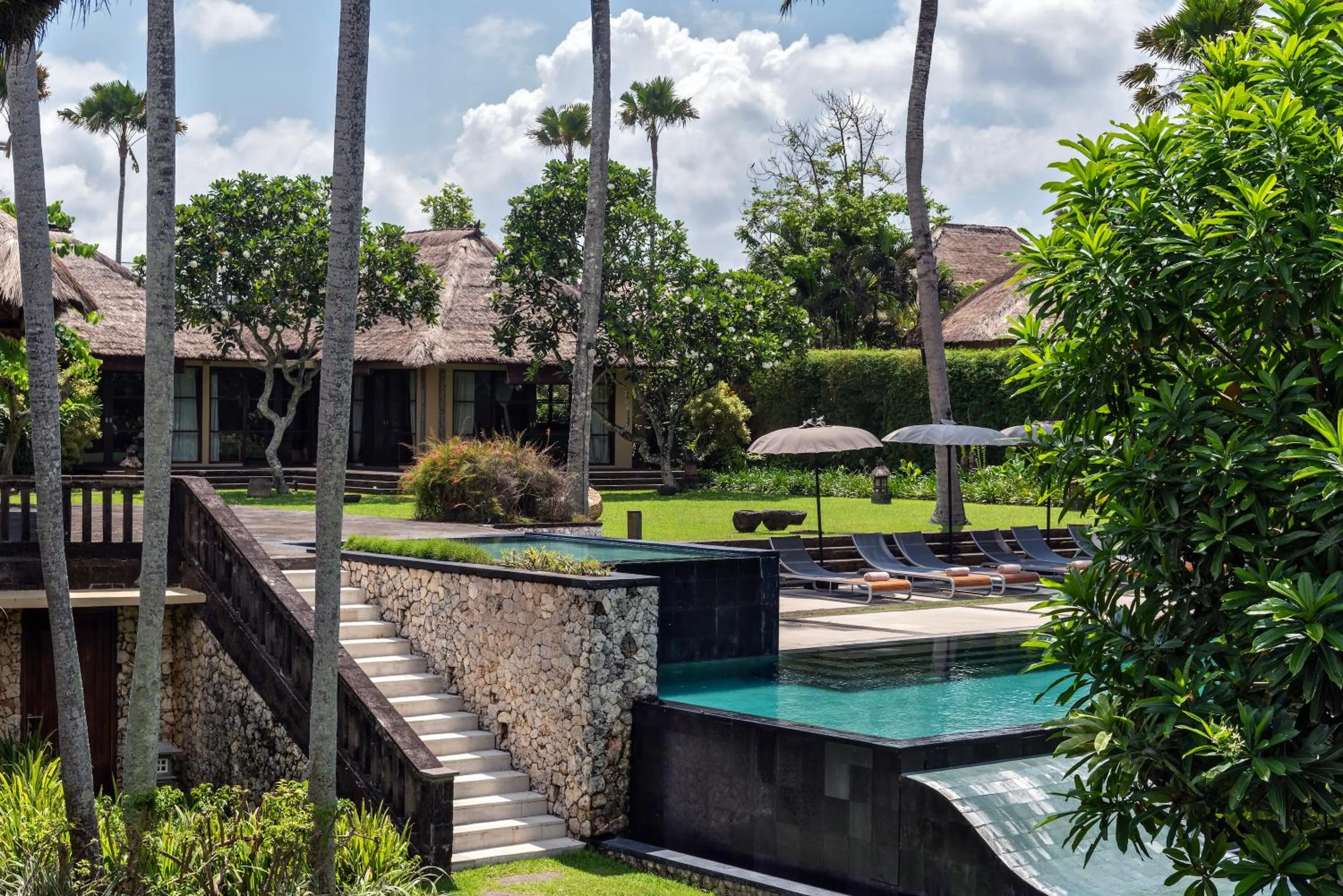 Property building in Villa Mary