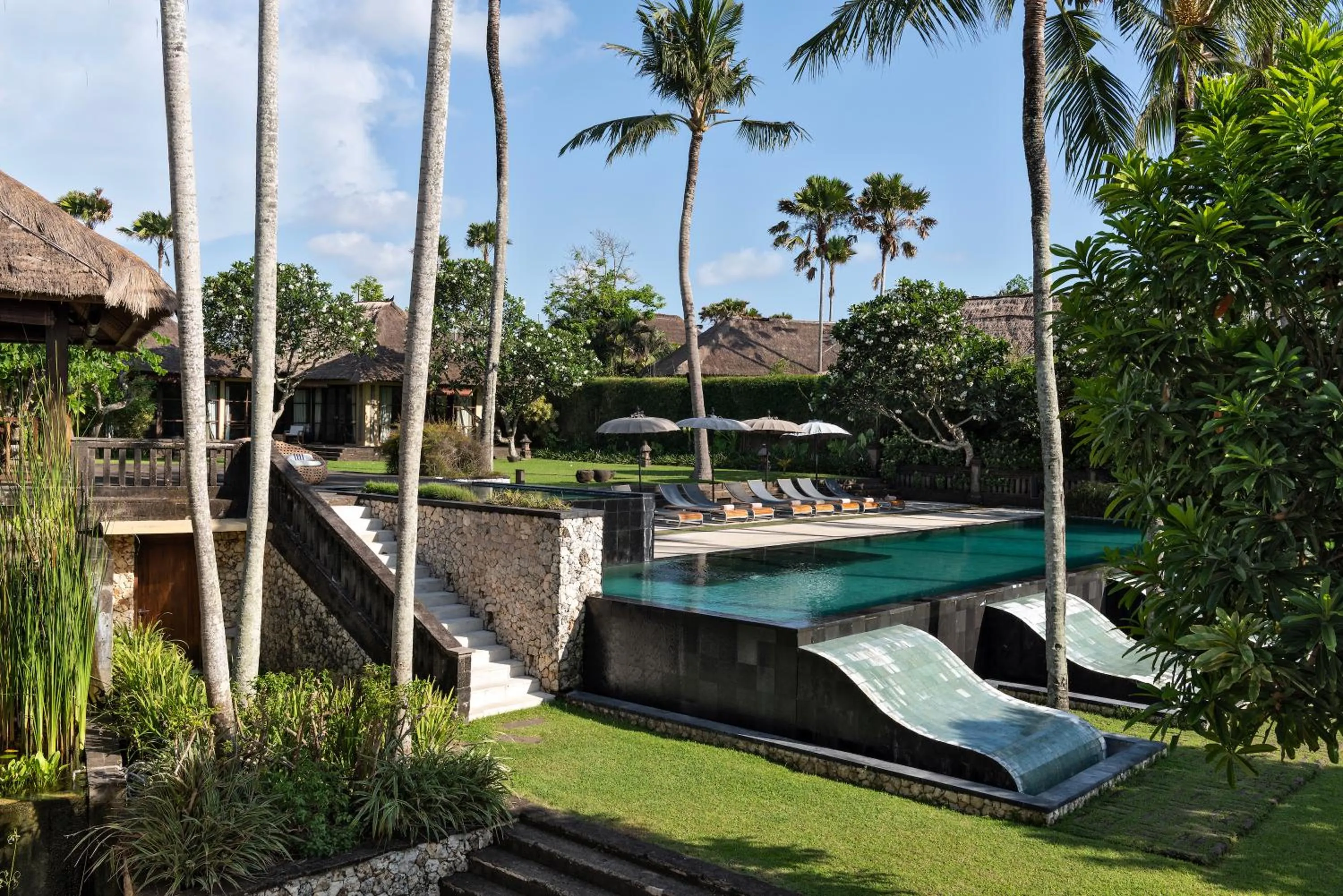 Property building in Villa Mary