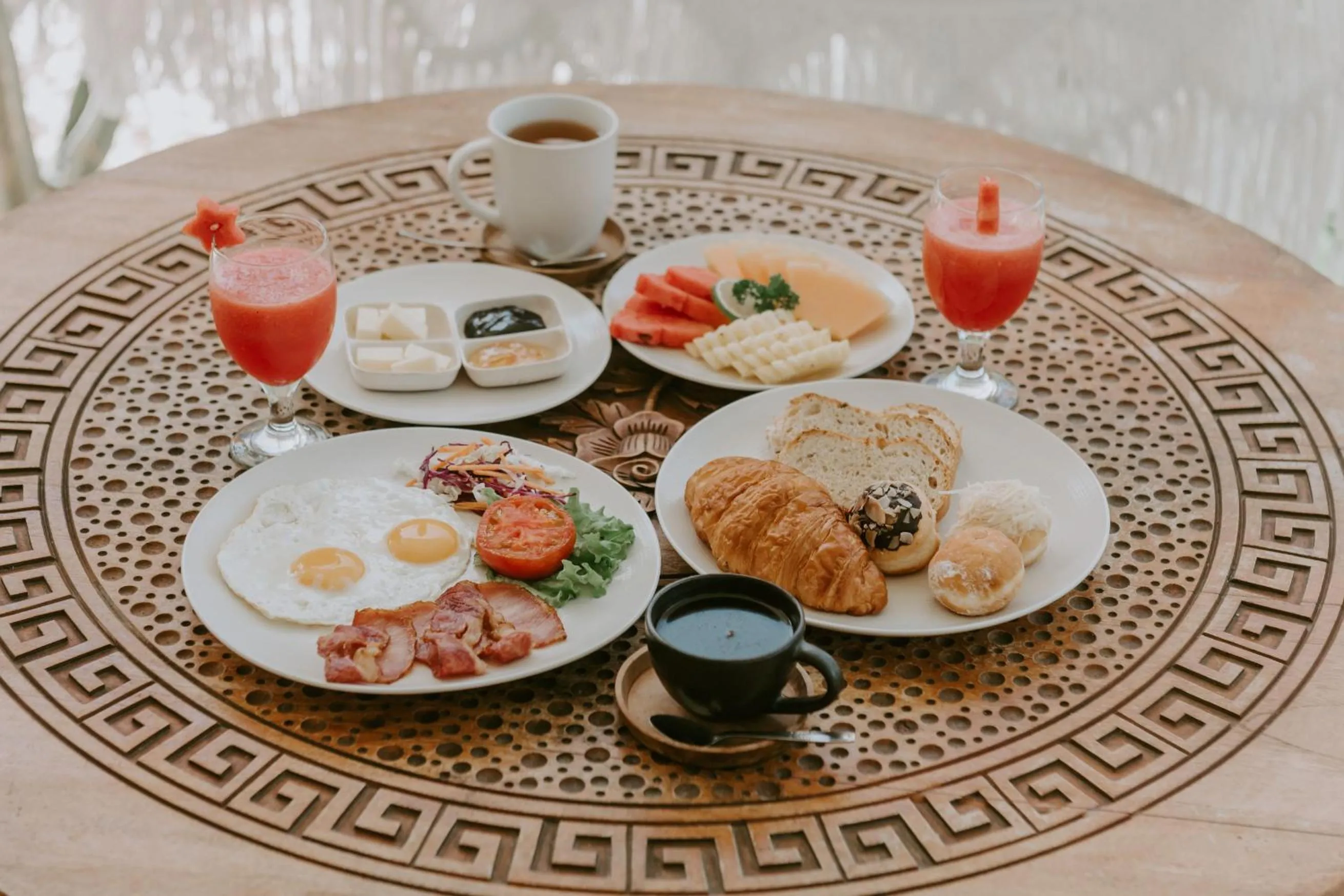 Food and drinks in Villa Mary