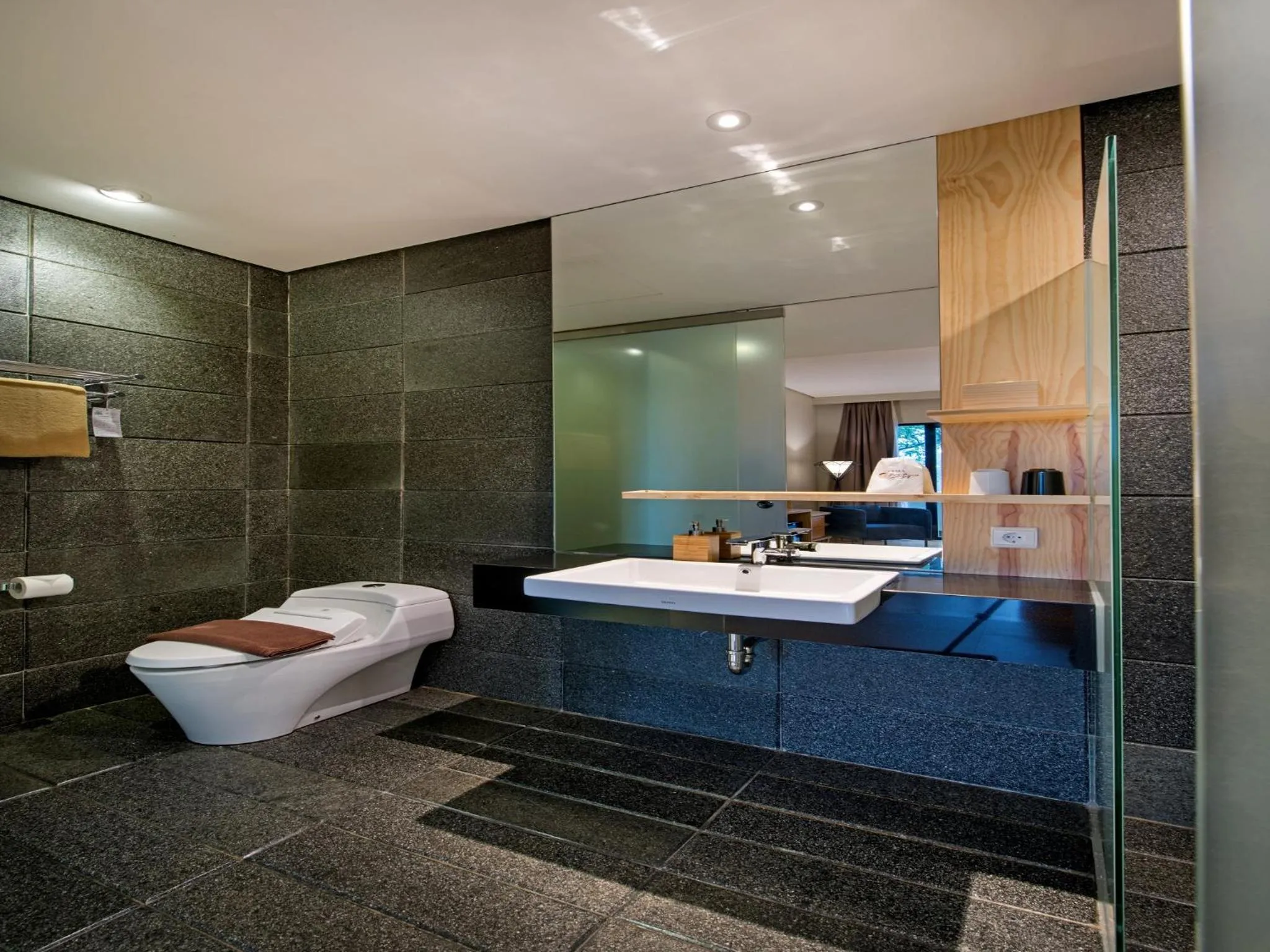 Shower in Tama Boutique Hotel