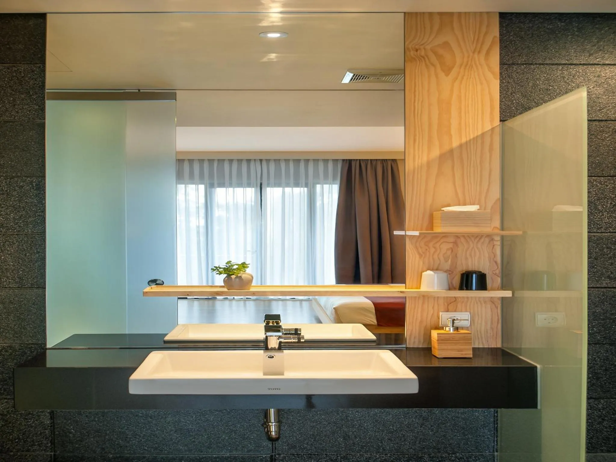 Toilet in Tama Boutique Hotel