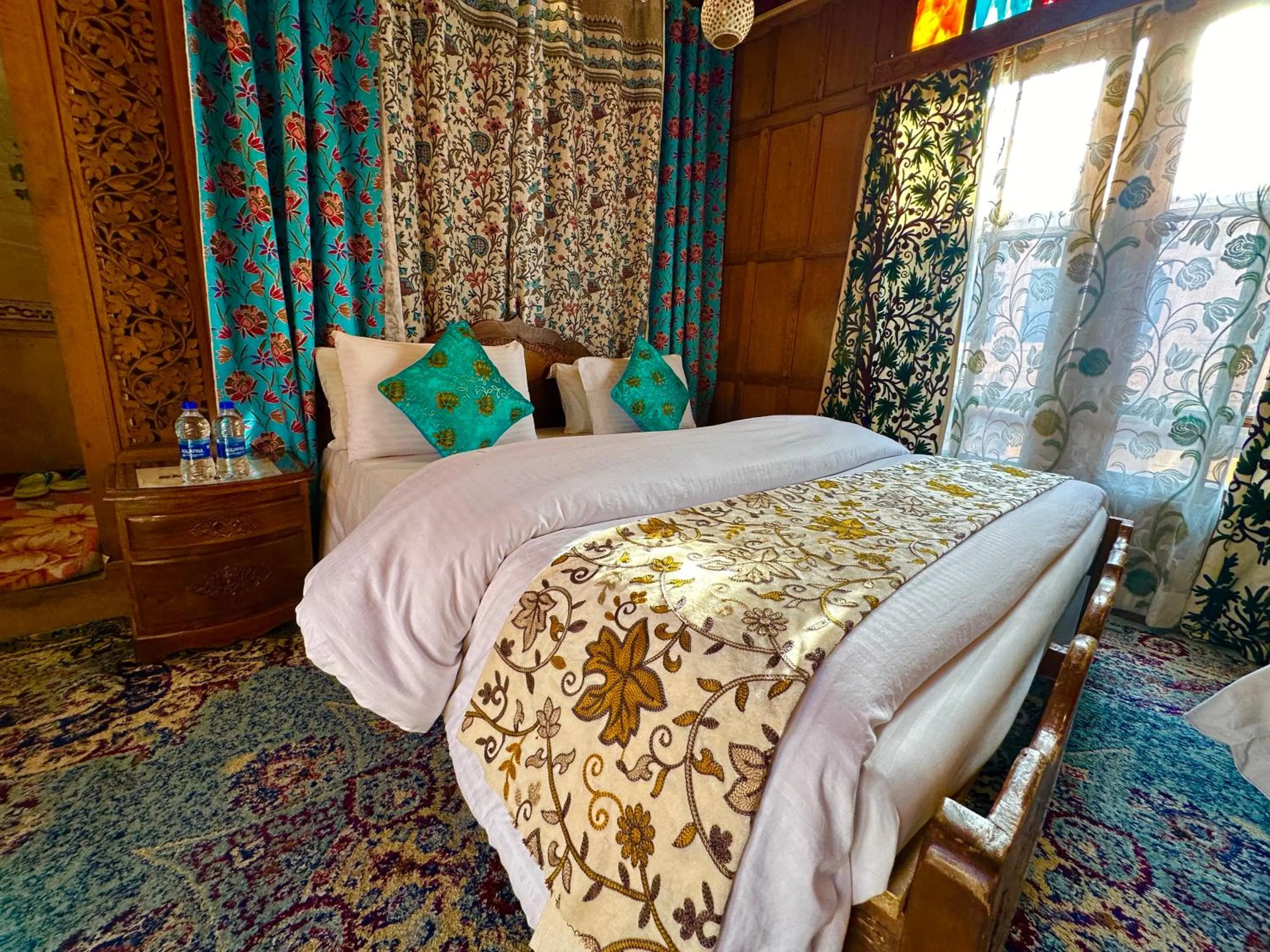 Lake Palace Group Of House Boats