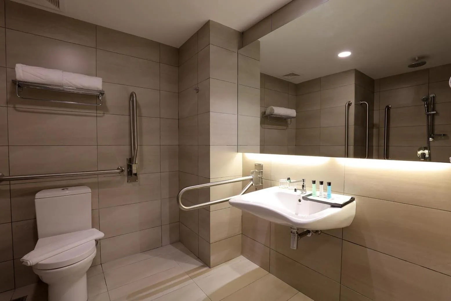 Food and drinks in Amerin Hotel Johor Bahru