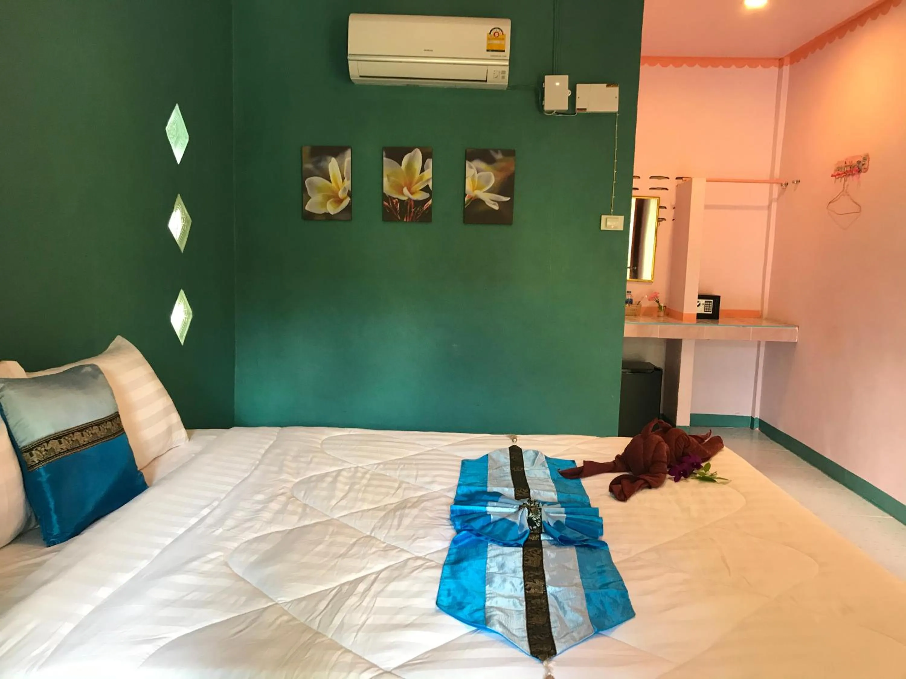 Bed in Rimsuan House