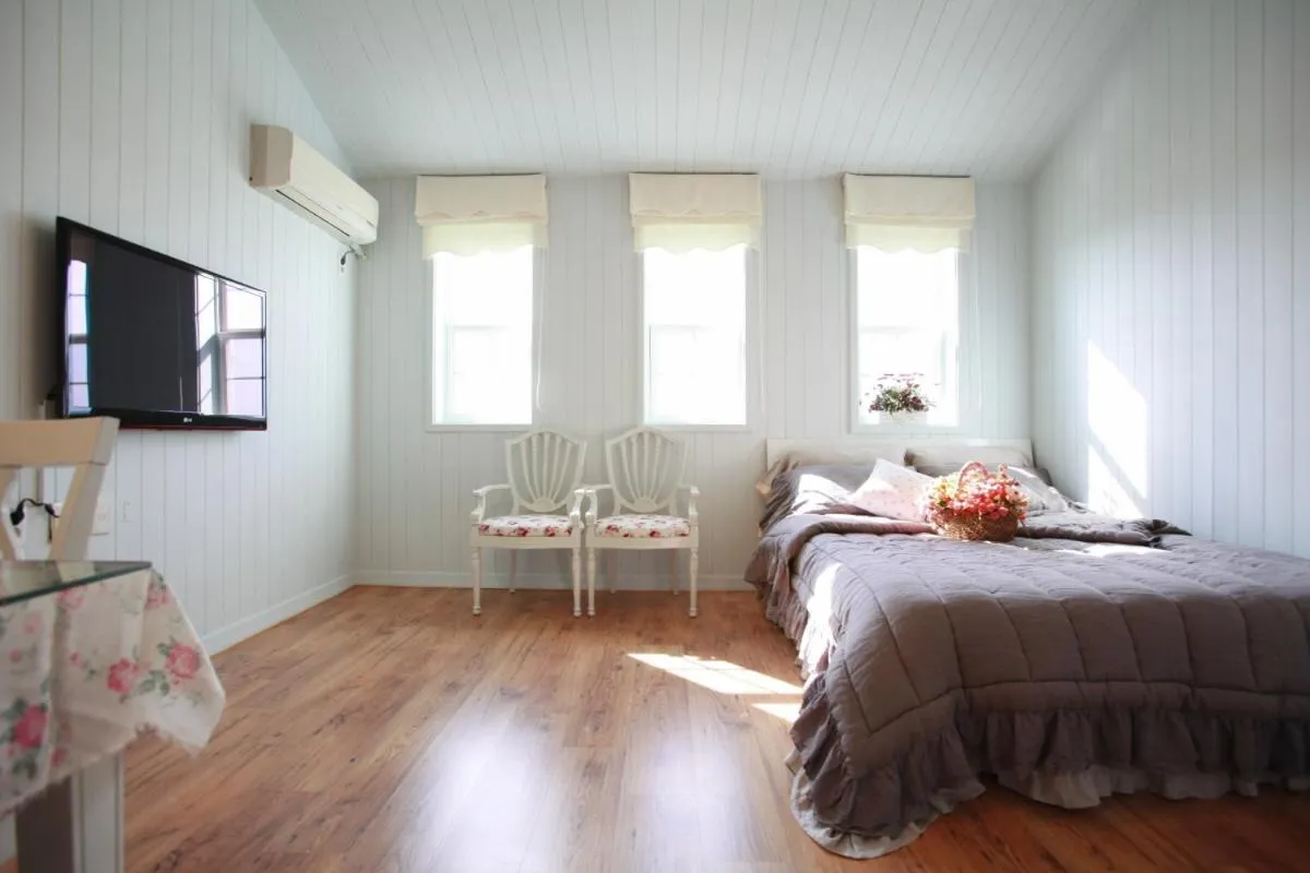 Bed in Pyeongchang Edelweiss Pension