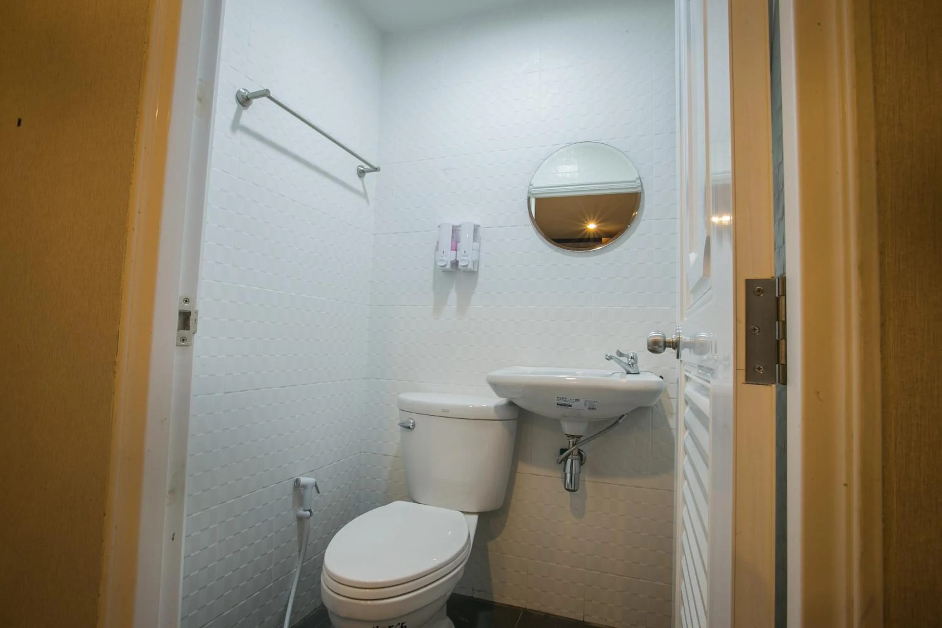 Shower in The Sleep Phang-nga