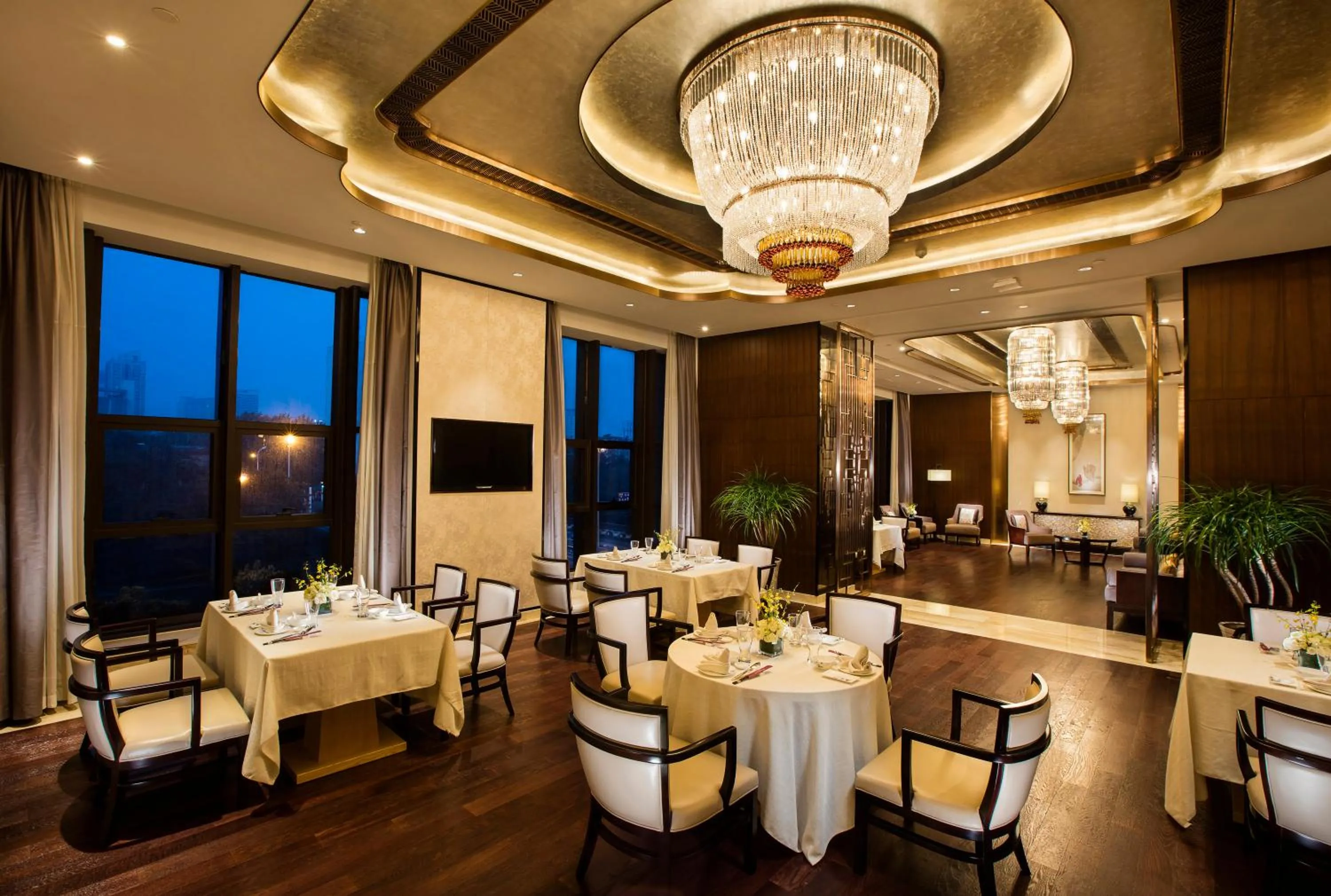 Restaurant/places to eat in Crowne Plaza Hefei Rongqiao by IHG