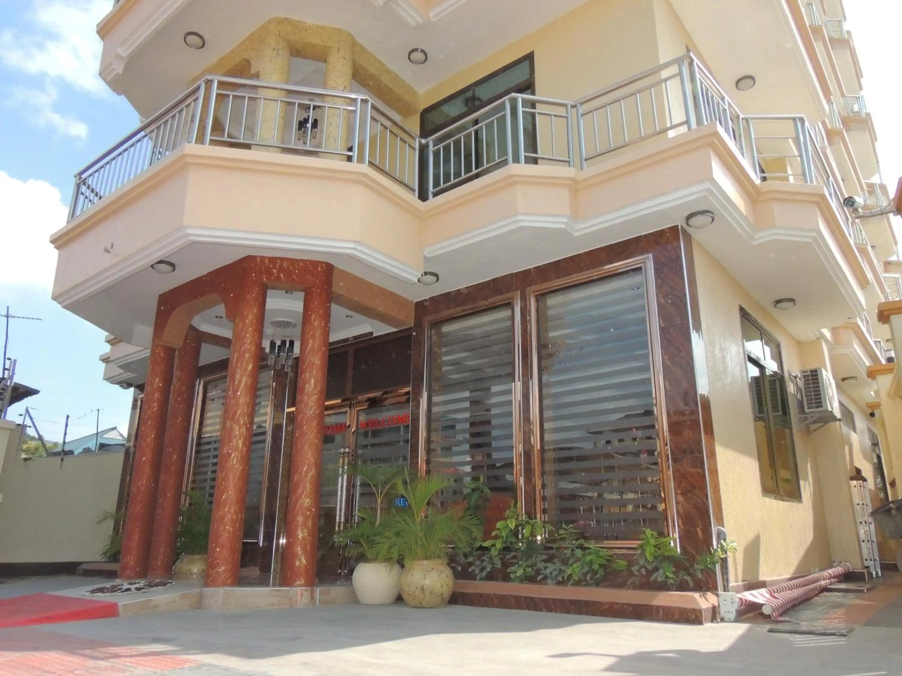 Property building in Silver Paradise Hotel