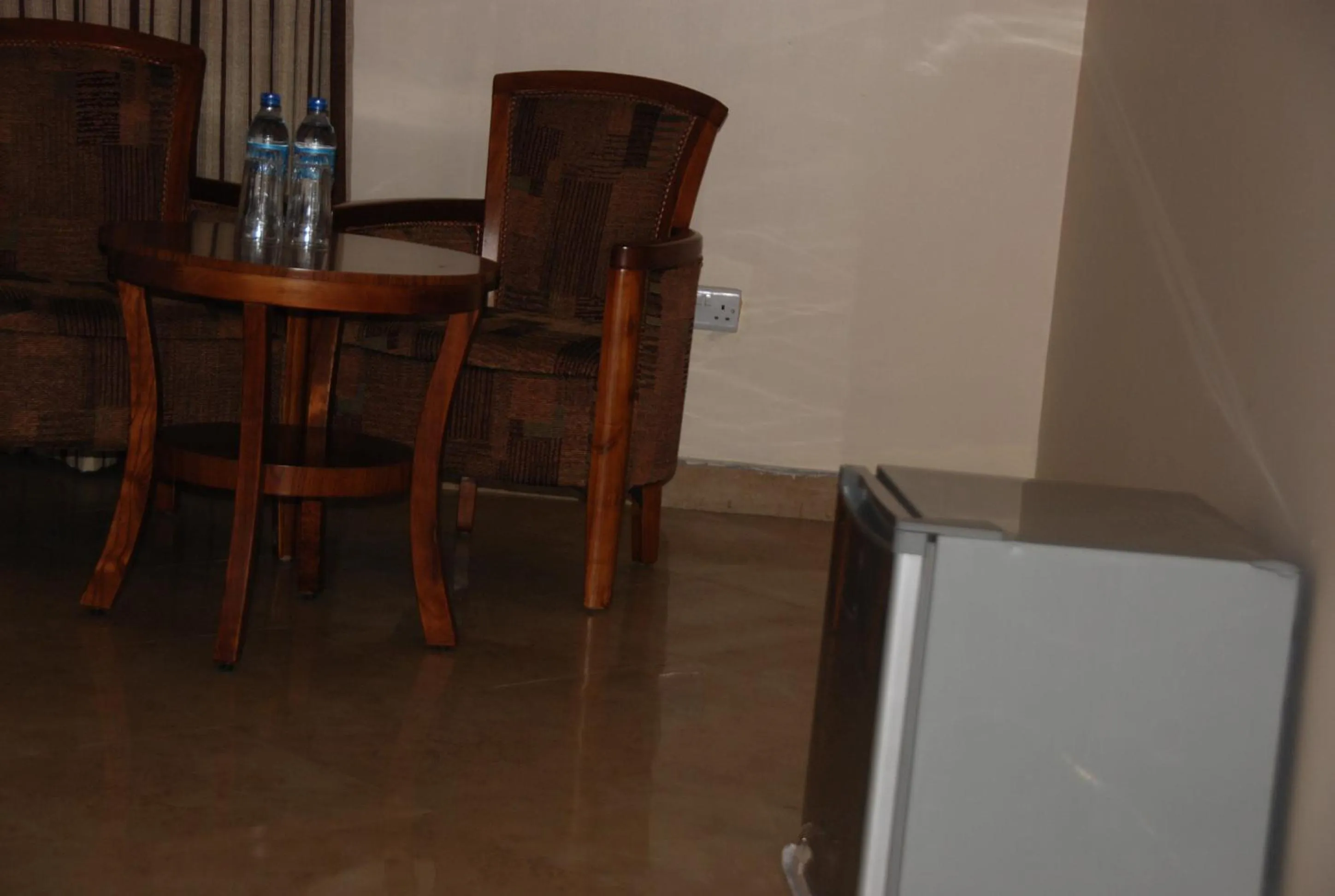 Dining area in Silver Paradise Hotel