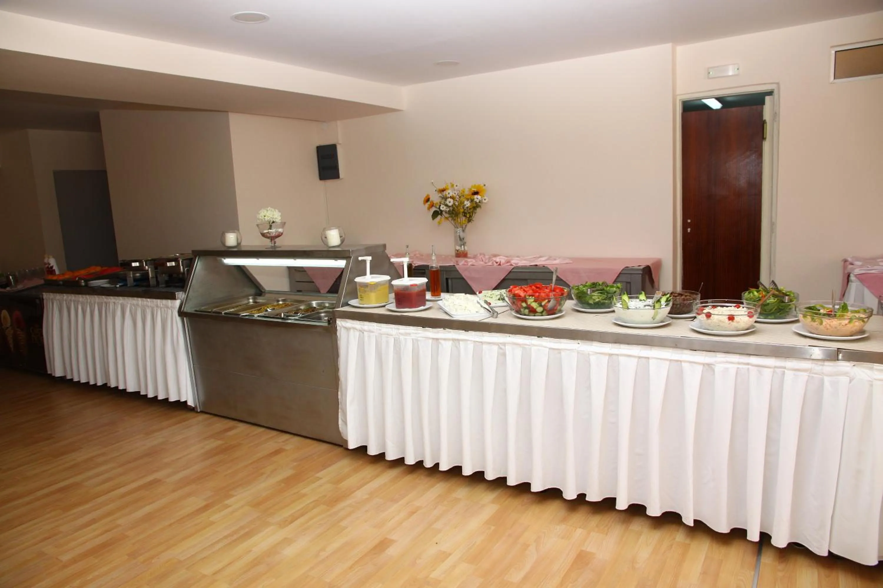 Breakfast in Triton Garden Hotel