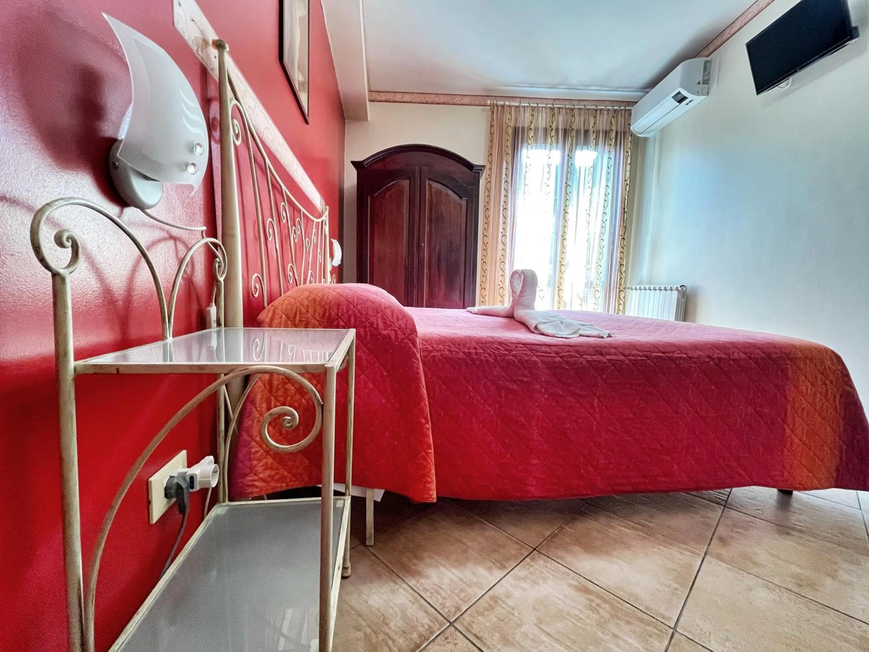 Bed in B&B Epos Acitrezza