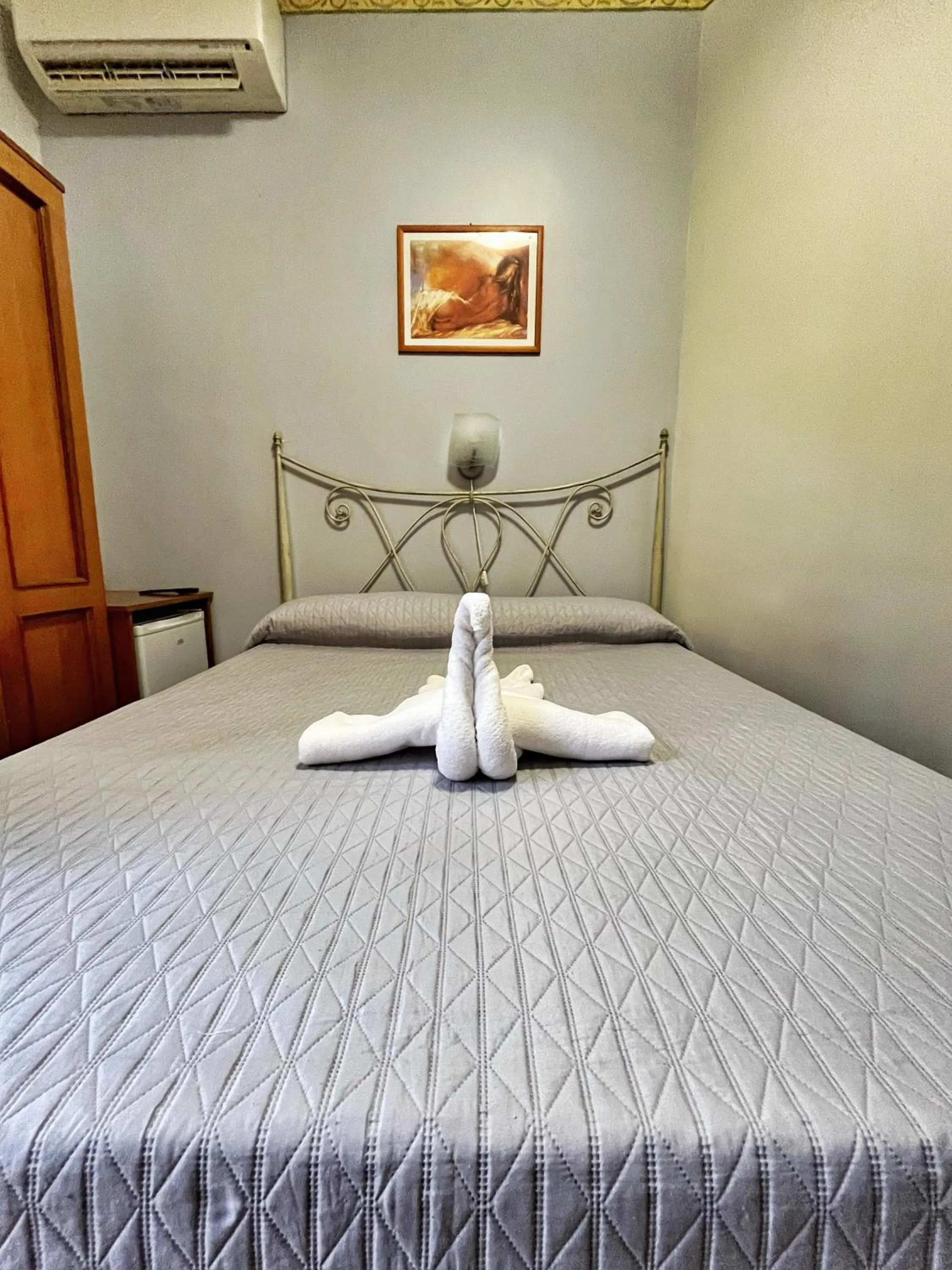 Bed in B&B Epos Acitrezza