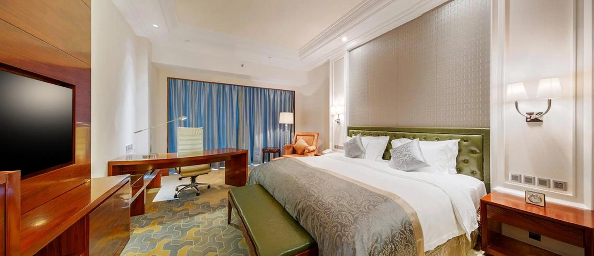 Bed in Glory Charm Hotel