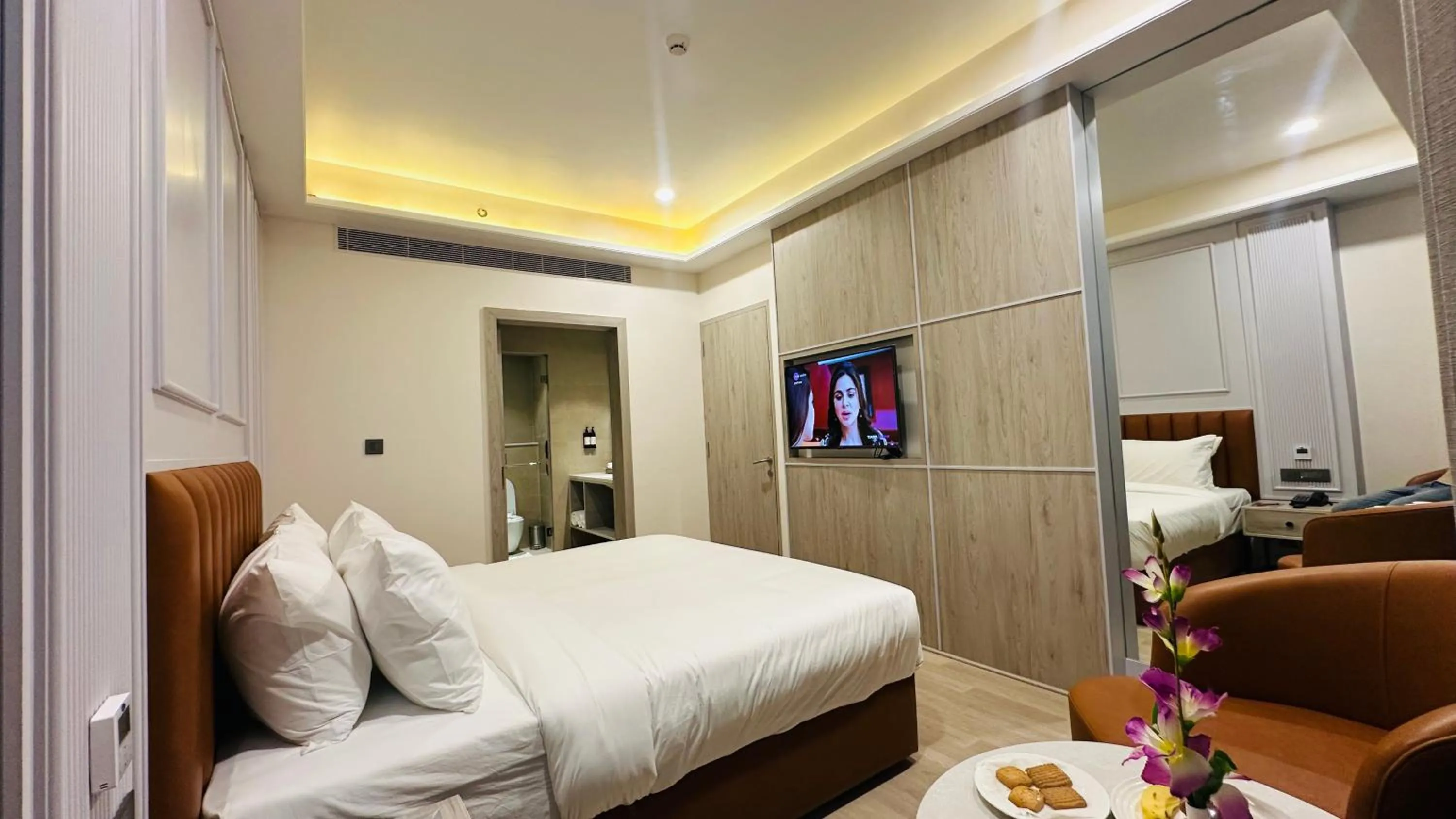 Bedroom, Bed in Regenta Central Jaipur