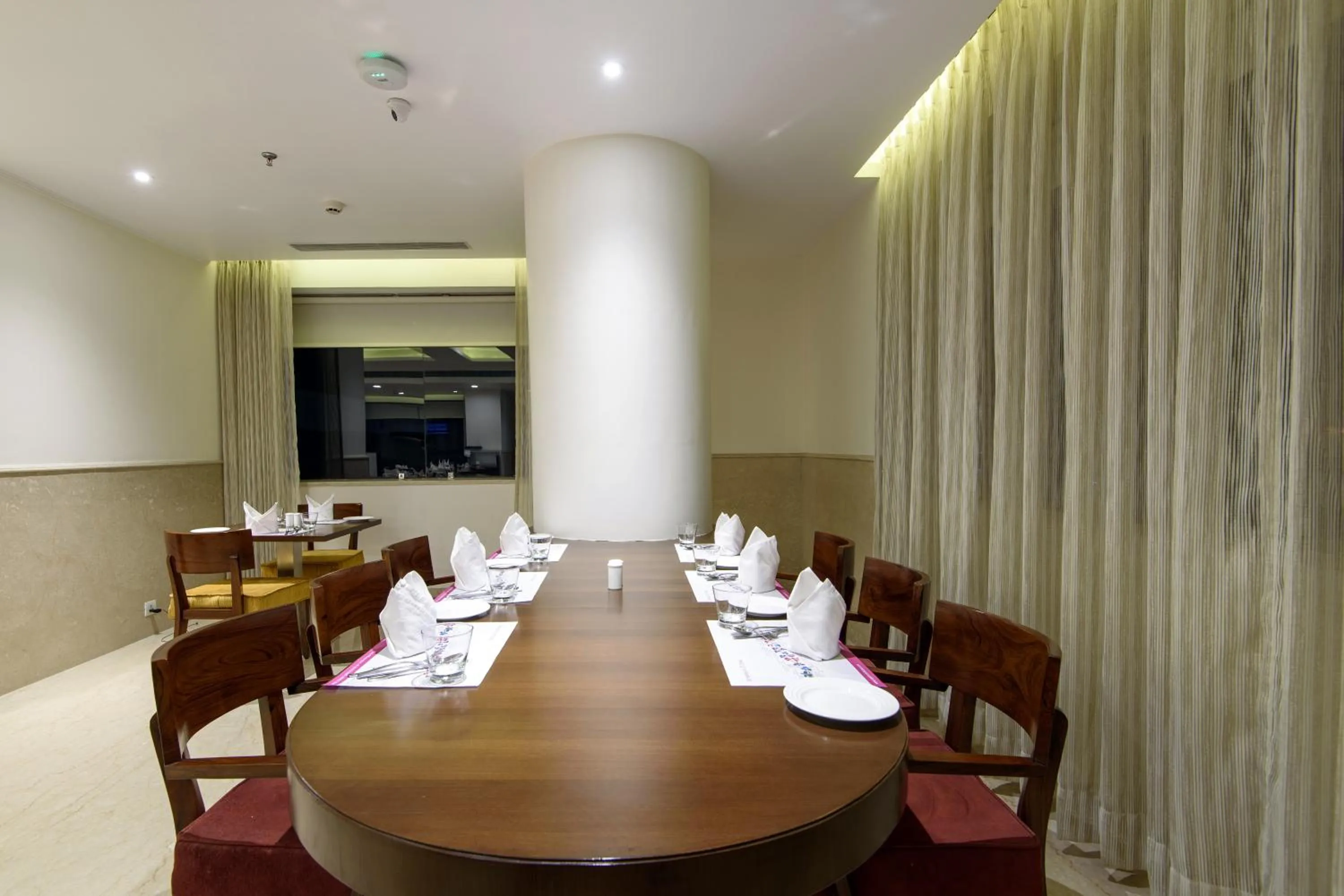 Restaurant/places to eat in Regenta Central Jaipur