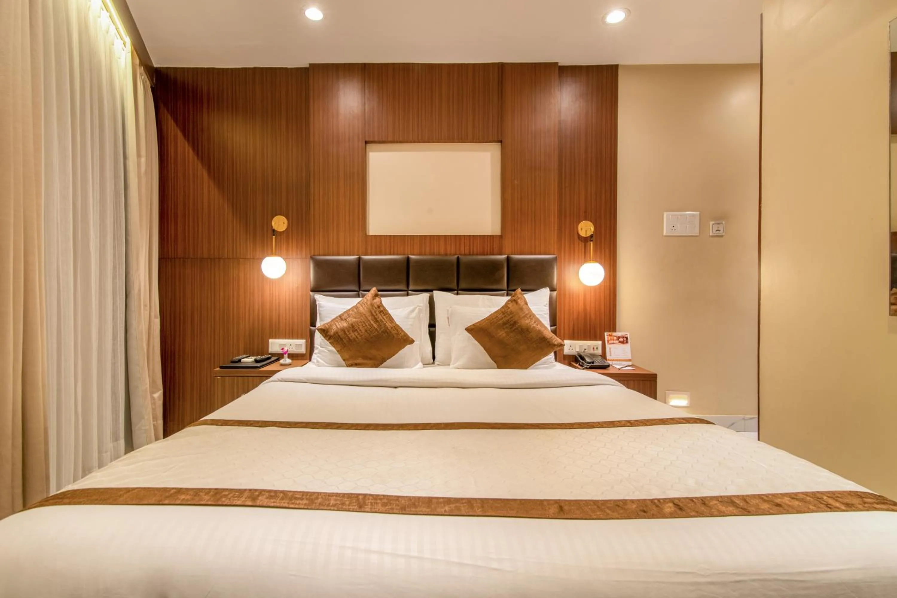 Bed in Hotel Sawood International