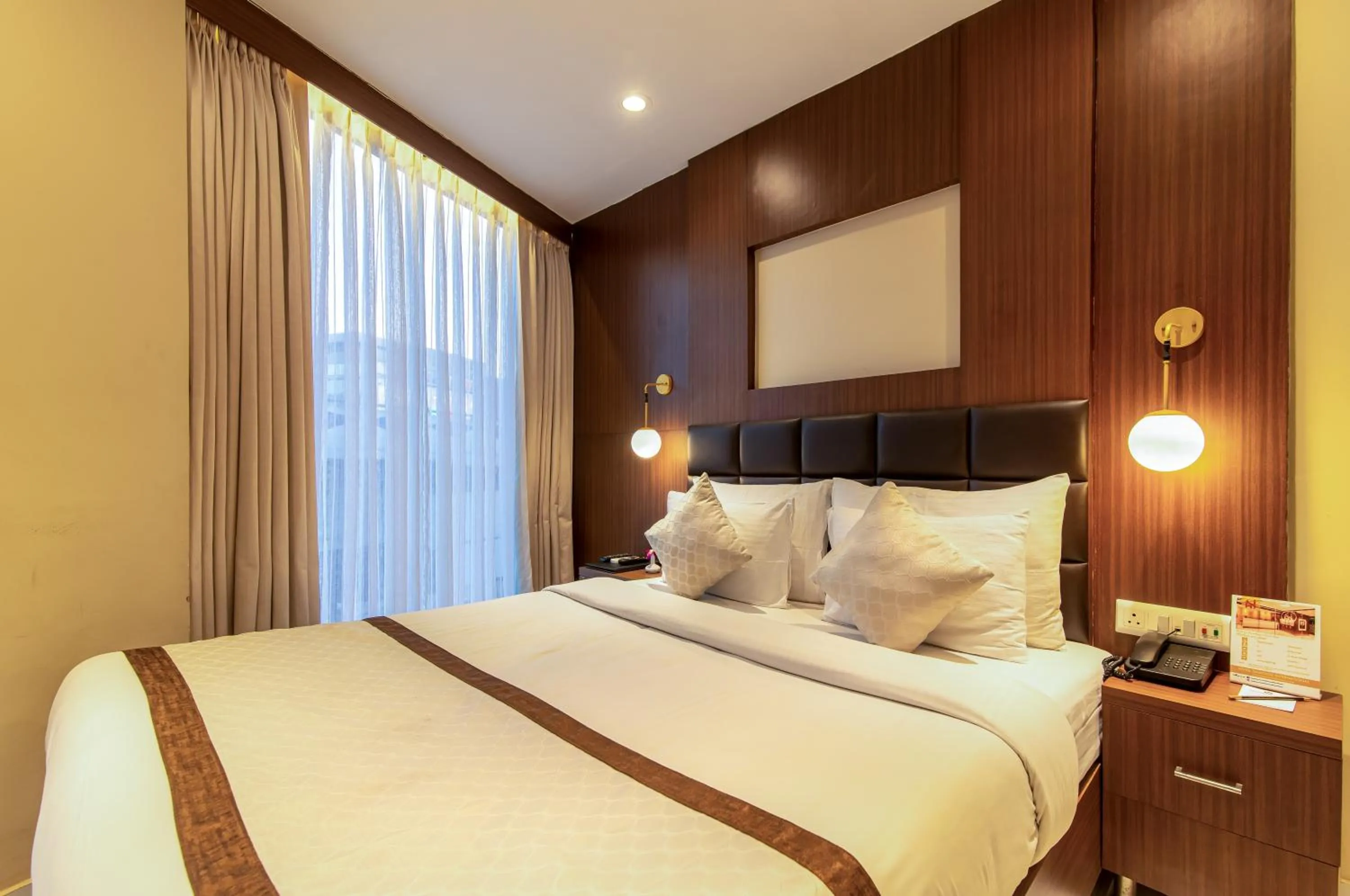 Bedroom, Bed in Hotel Sawood International