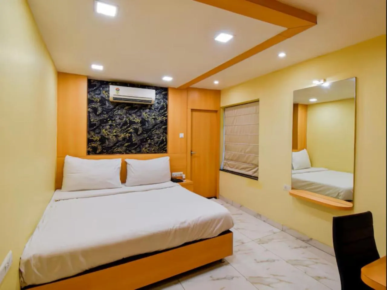 Bedroom, Bed in Hotel Sawood International