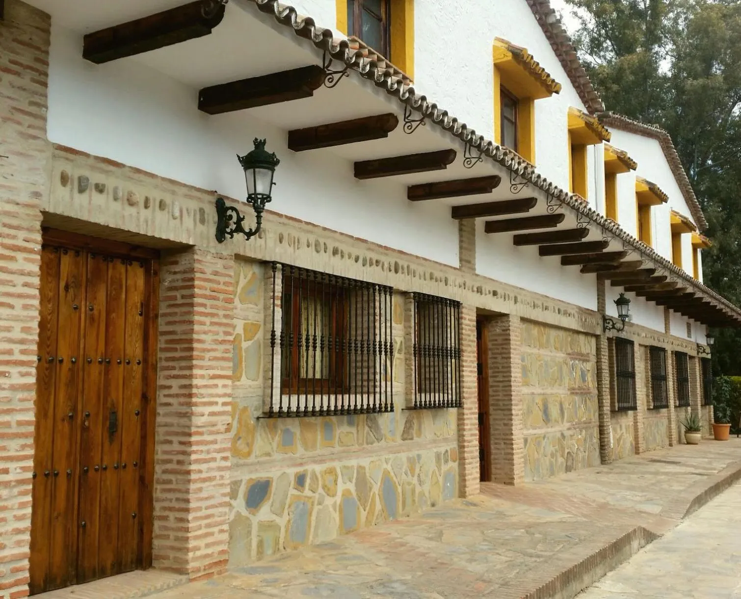 Garden view in Hotel Restaurante Las Buitreras