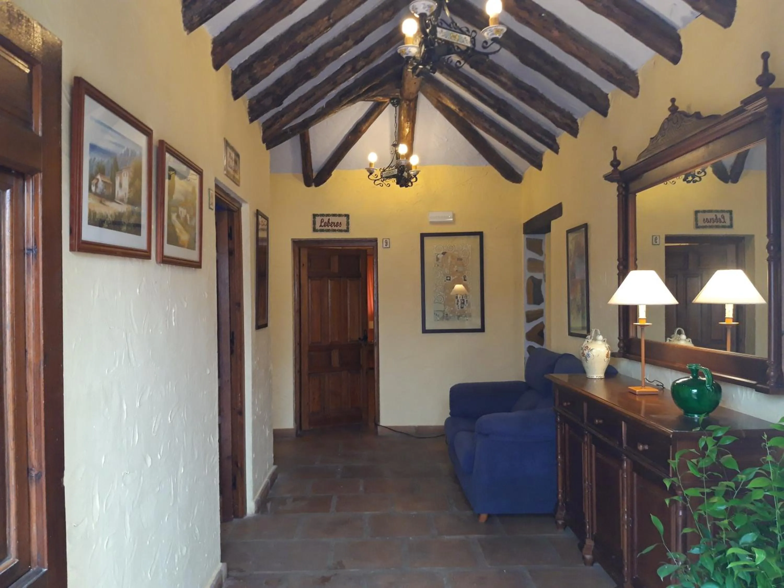 Property building in Hotel Restaurante Las Buitreras