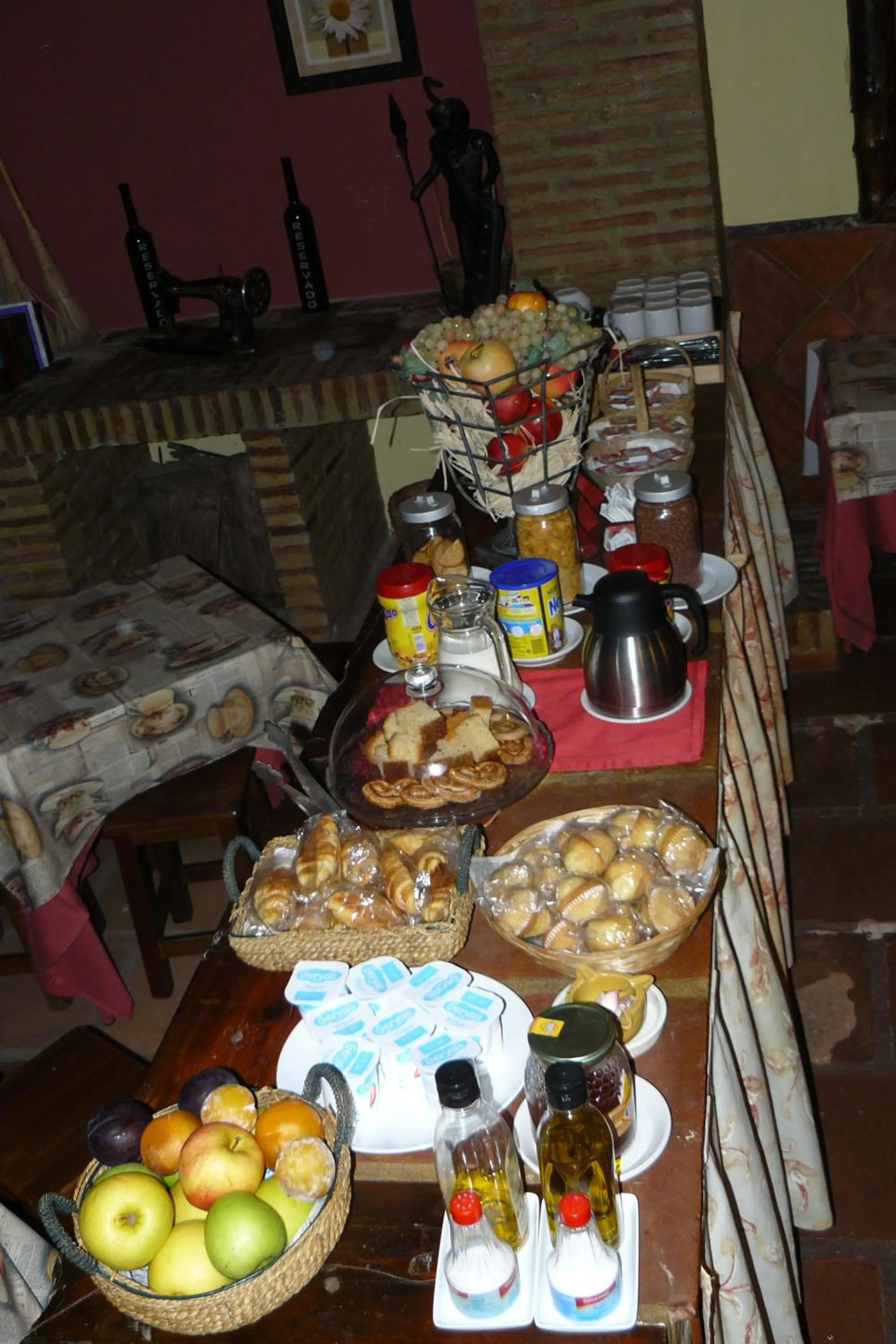 Breakfast in Hotel Restaurante Las Buitreras