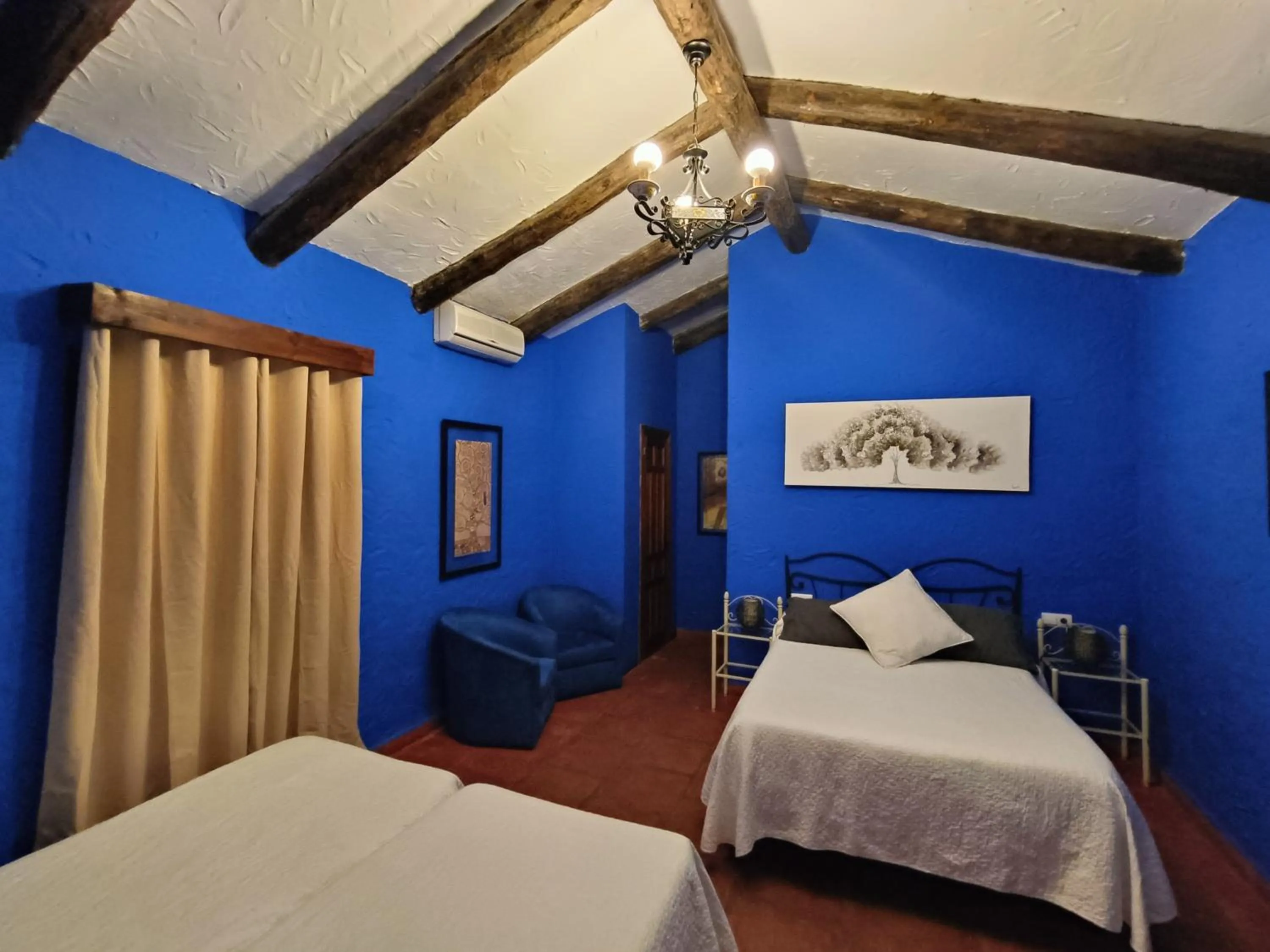 Bed in Hotel Restaurante Las Buitreras