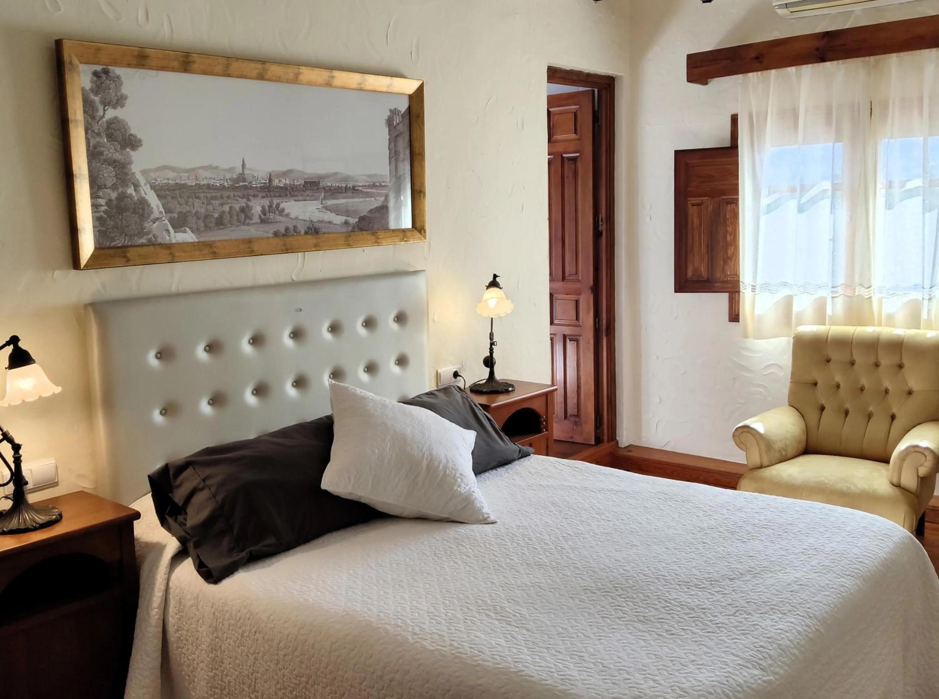 Bed in Hotel Restaurante Las Buitreras