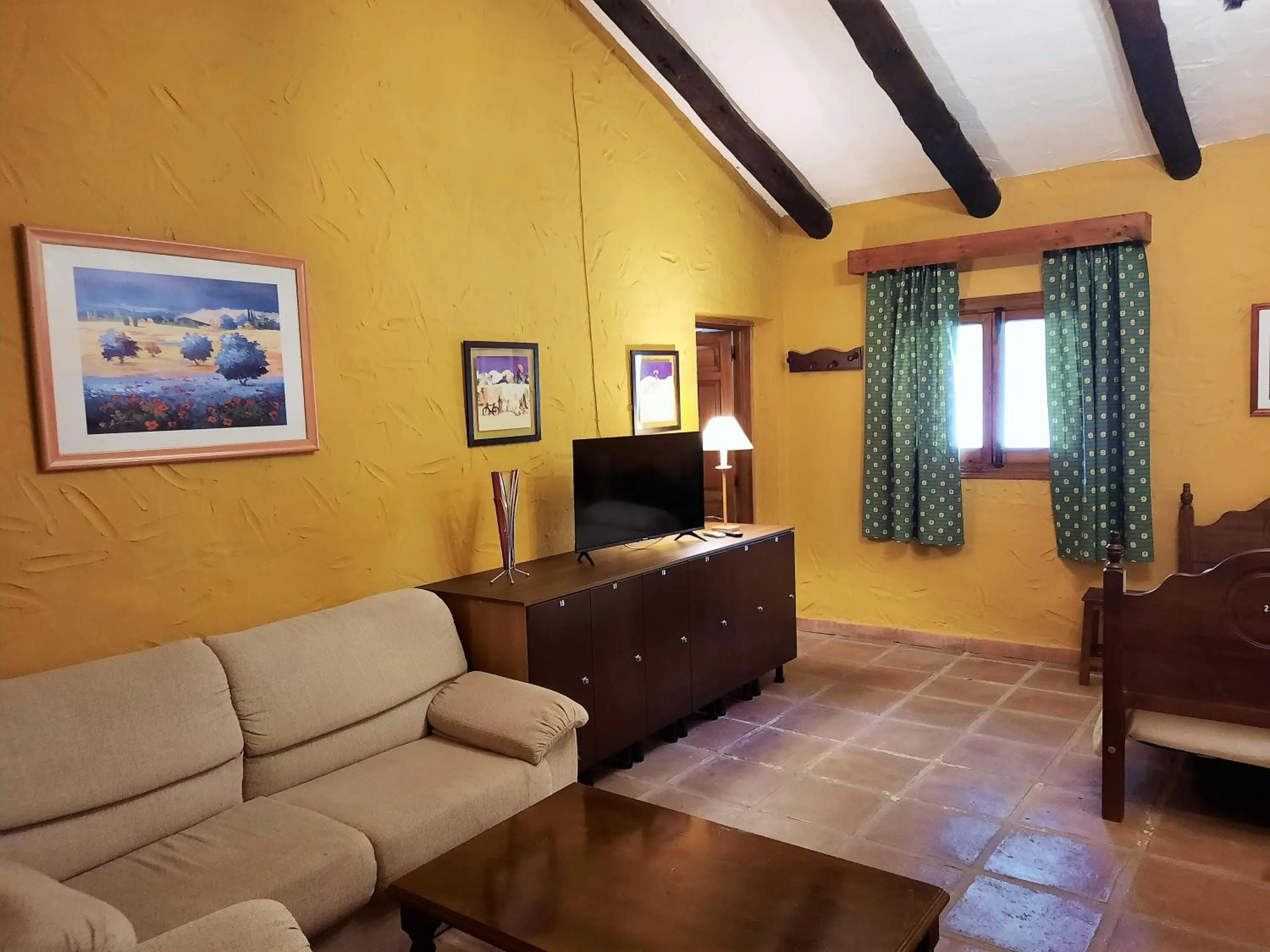 Photo of the whole room in Hotel Restaurante Las Buitreras