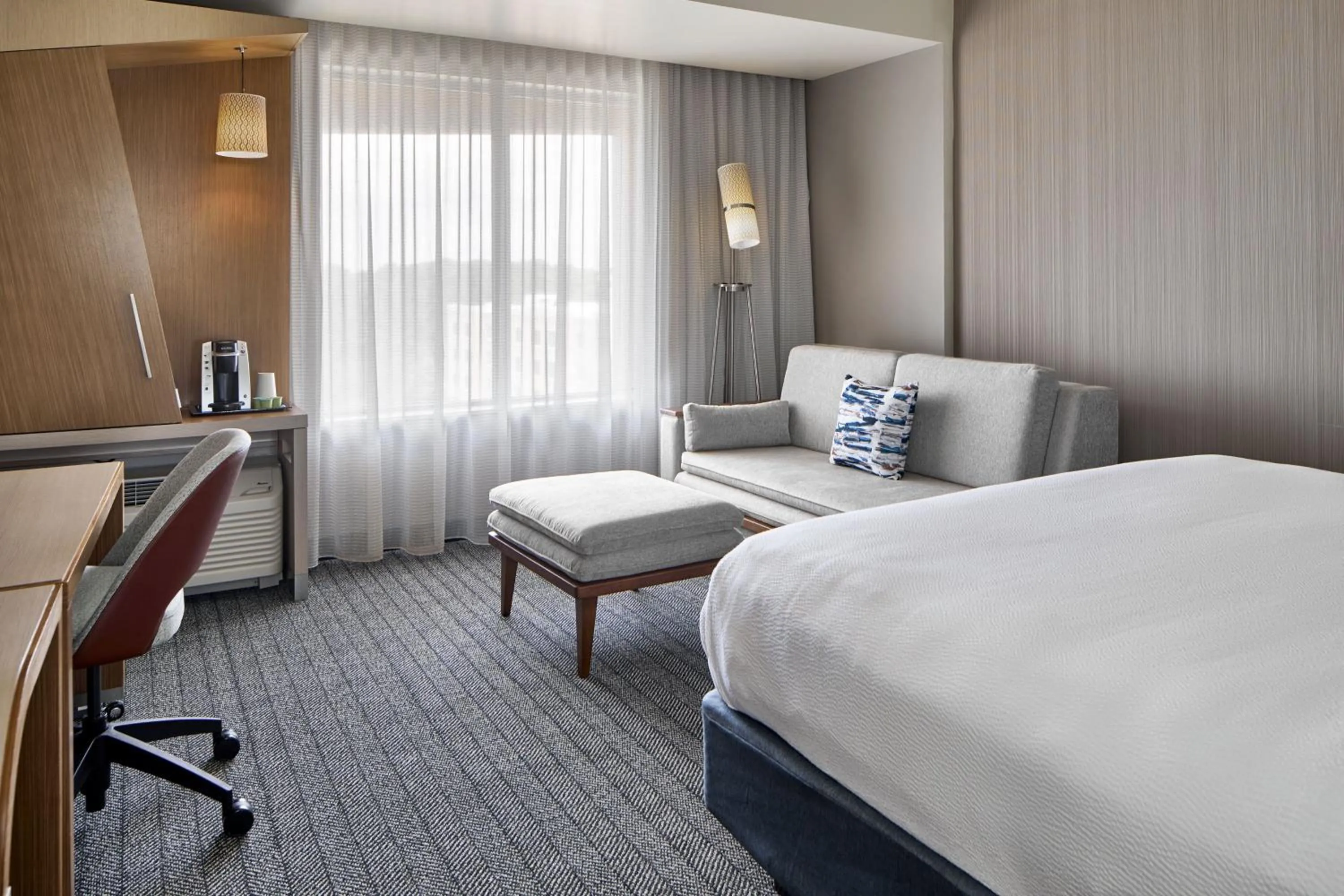 Photo of the whole room, Bed in Courtyard by Marriott Atlanta NE/Duluth Sugarloaf