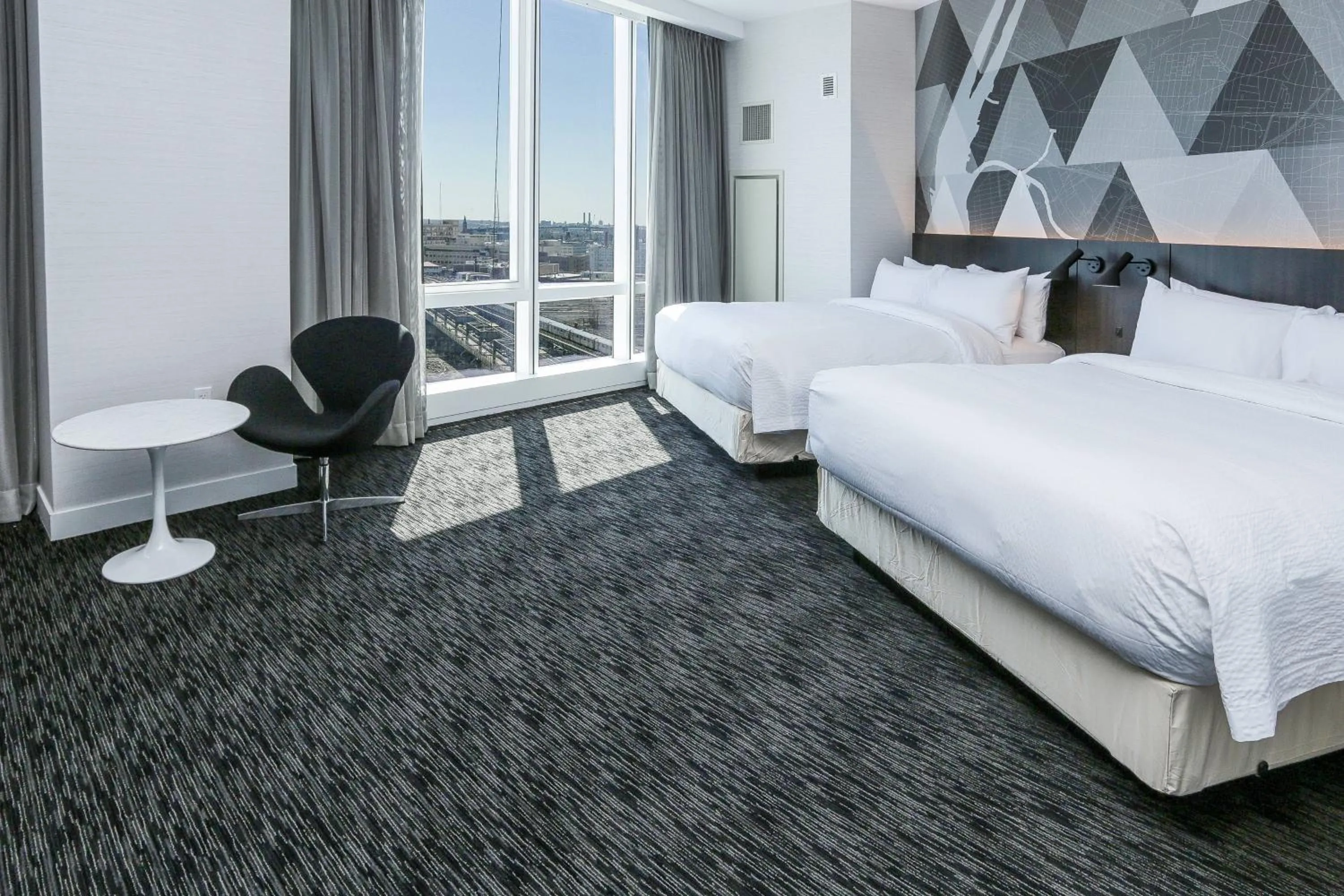 Photo of the whole room, Bed in Courtyard by Marriott Long Island City/New York Manhattan View