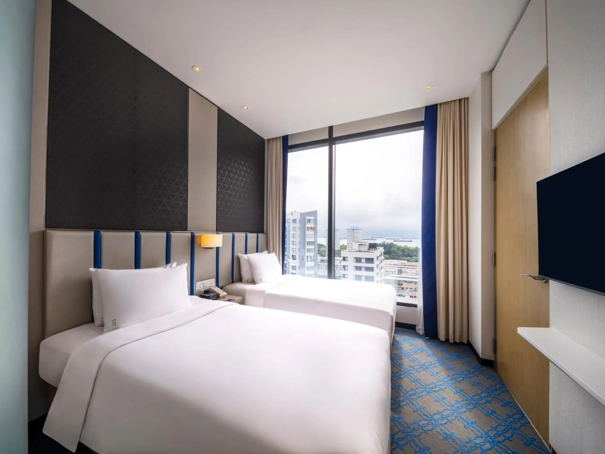 Sea view, Bed in Holiday Inn Express Singapore Katong by IHG