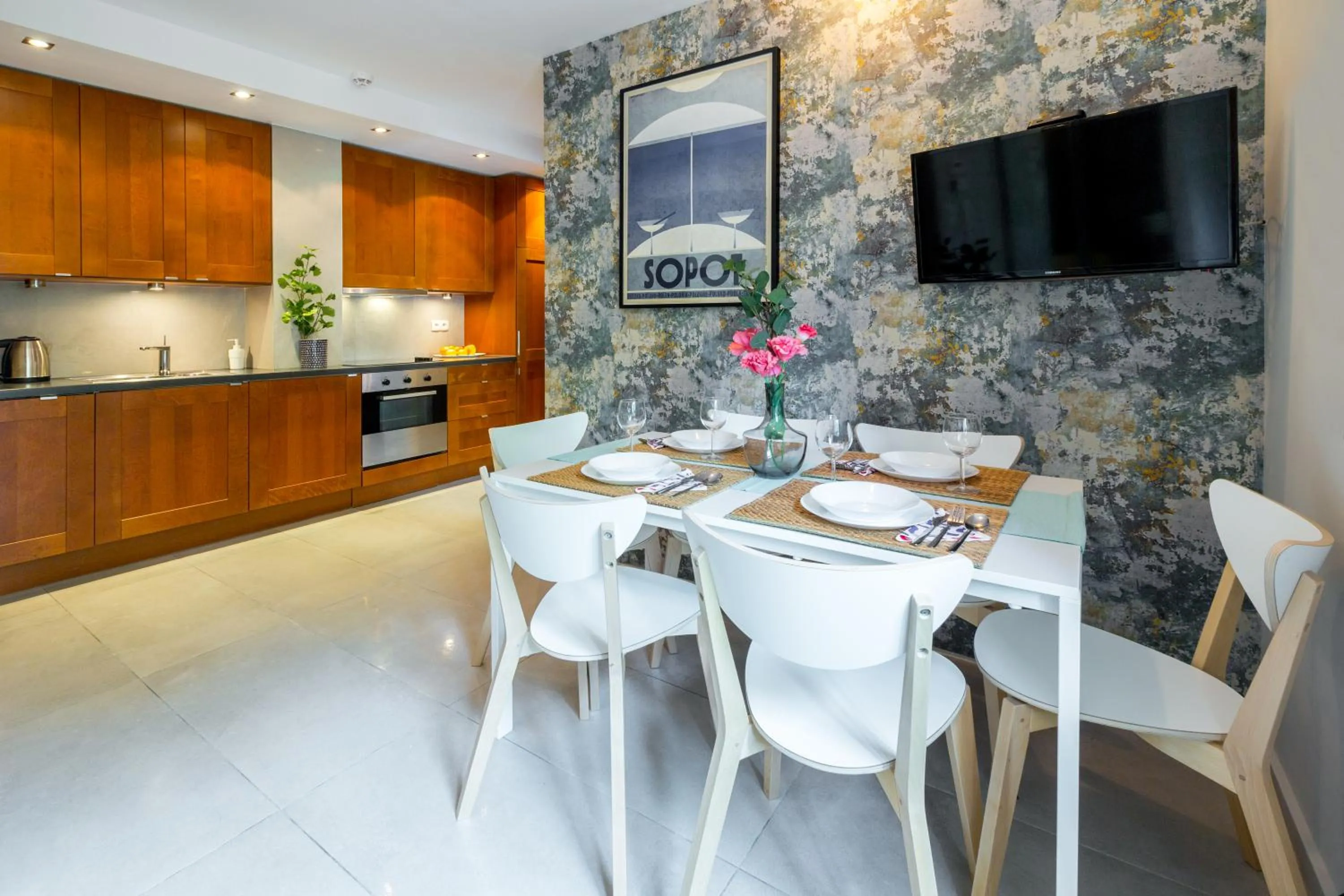 TV and multimedia in Wawel Cracow Old City Apartments - Friendhouse Apartments