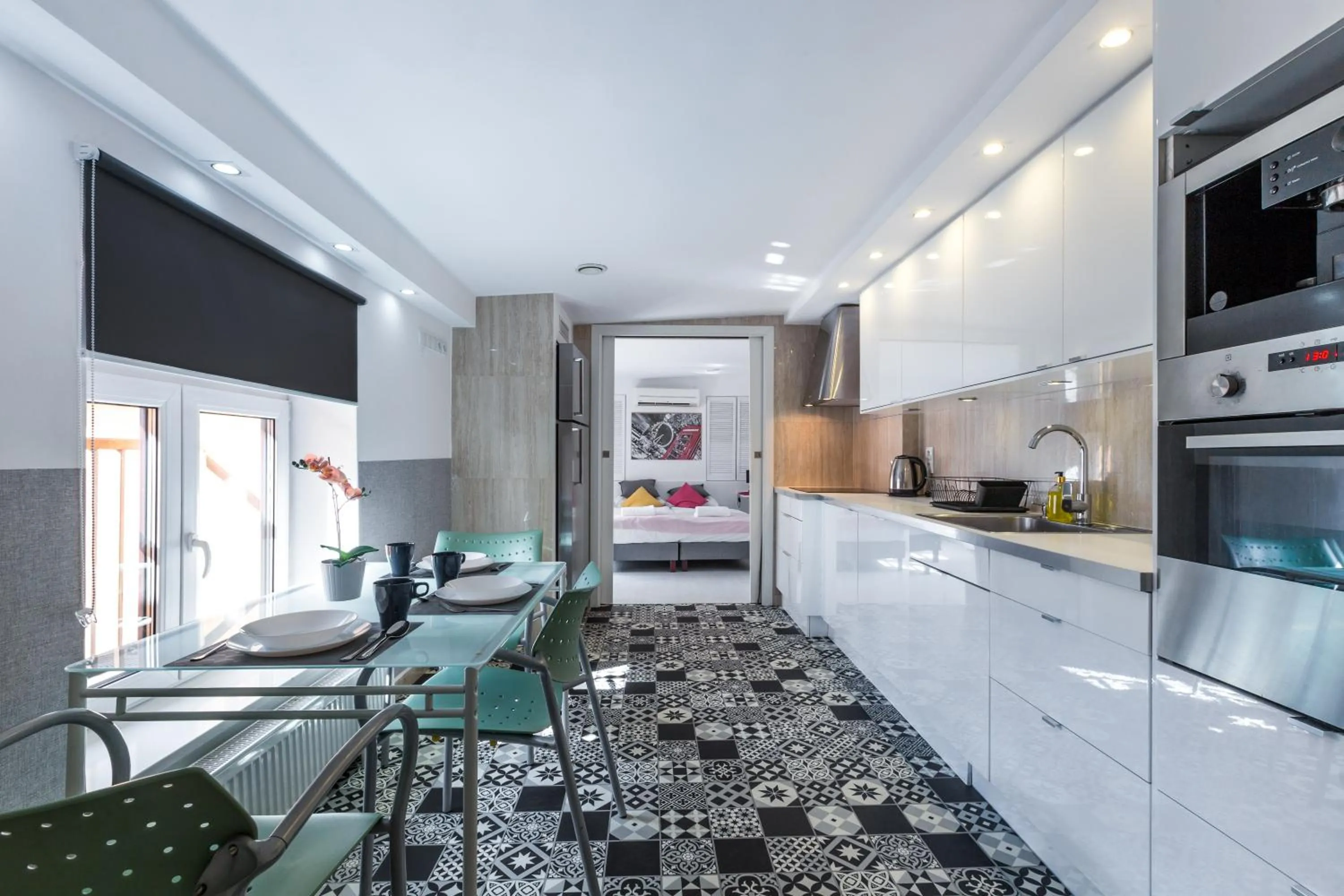 Kitchen or kitchenette in Wawel Cracow Old City Apartments - Friendhouse Apartments