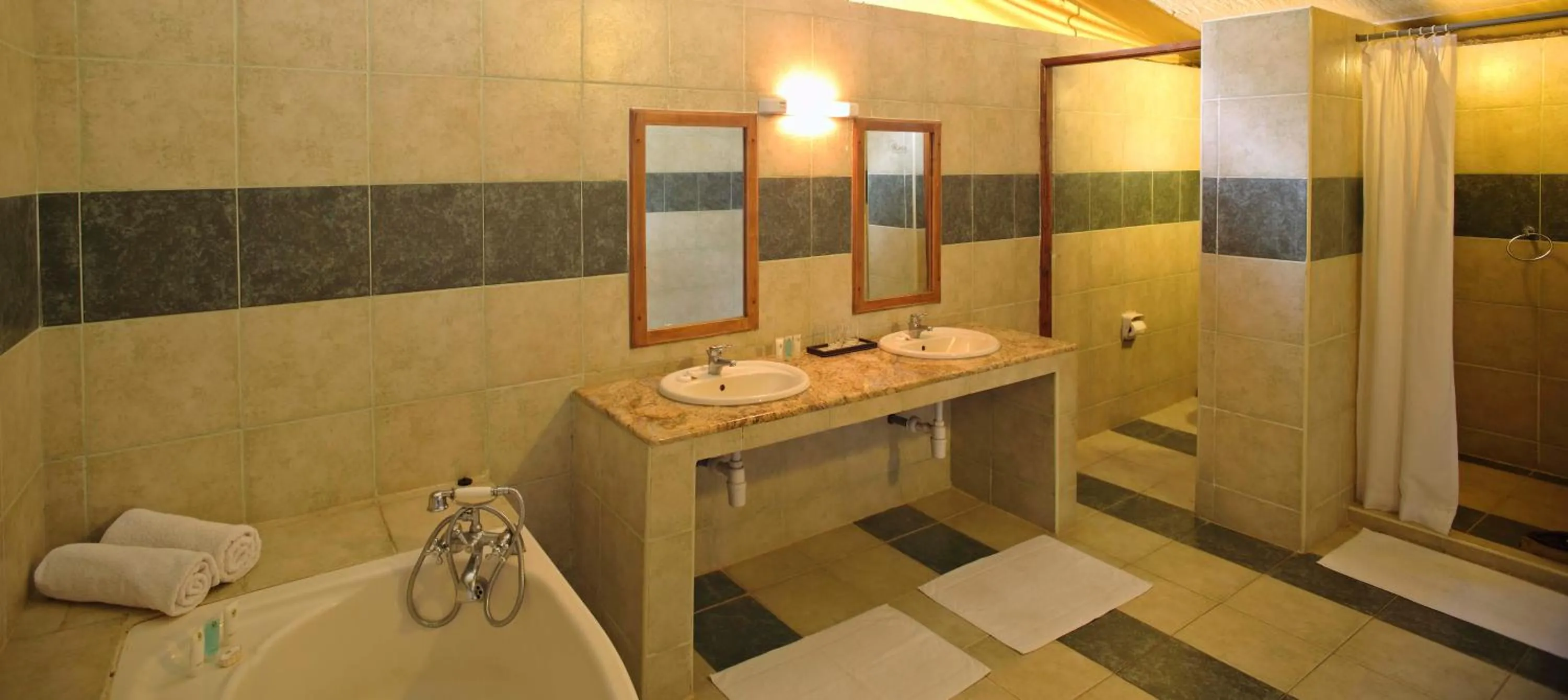 Shower in Mara Leisure Camp